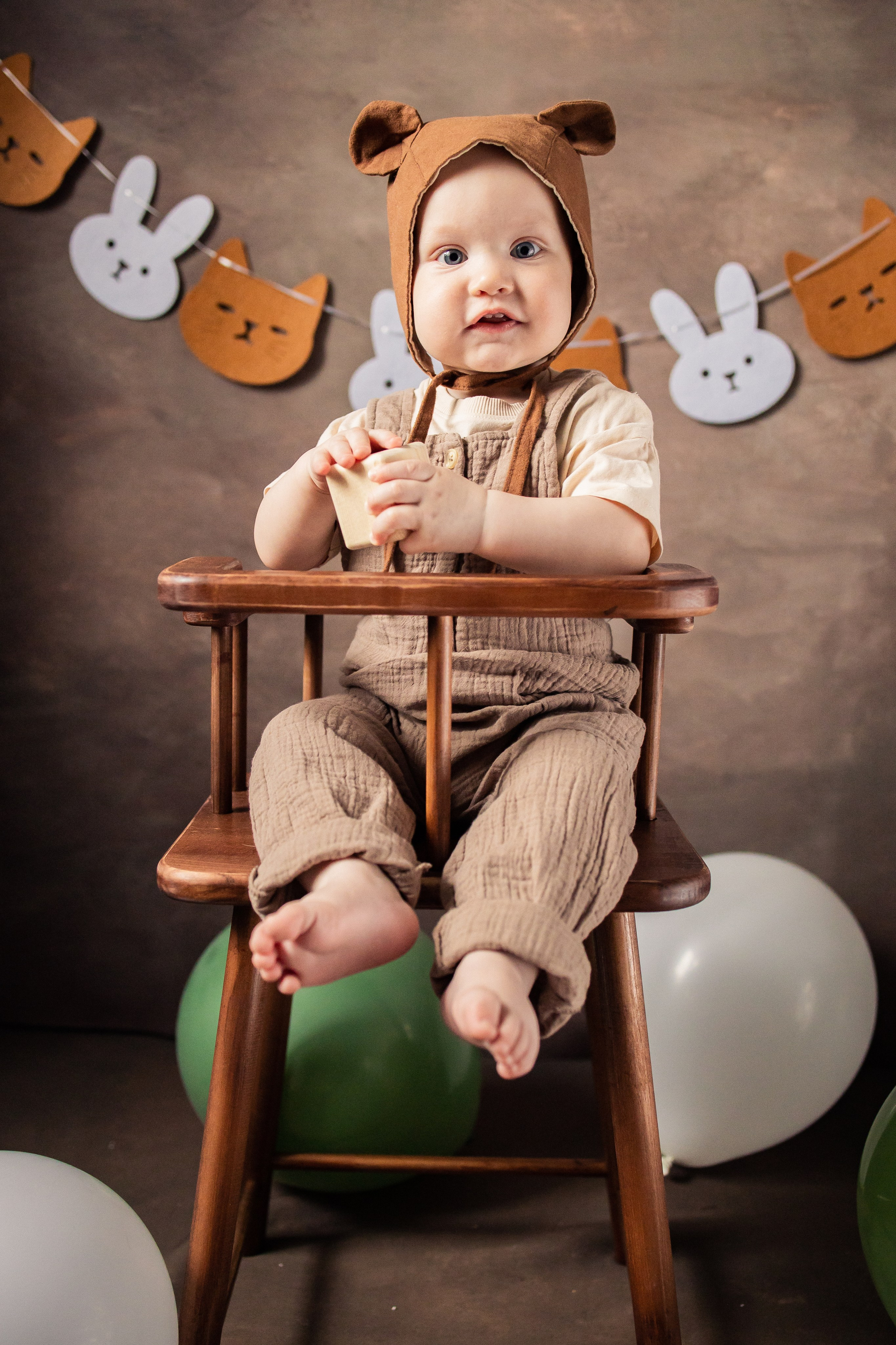 Мишка в стульчике. Детский и семейный фотограф в Пушкино, Мытищи, Москва Сергеева Светлана