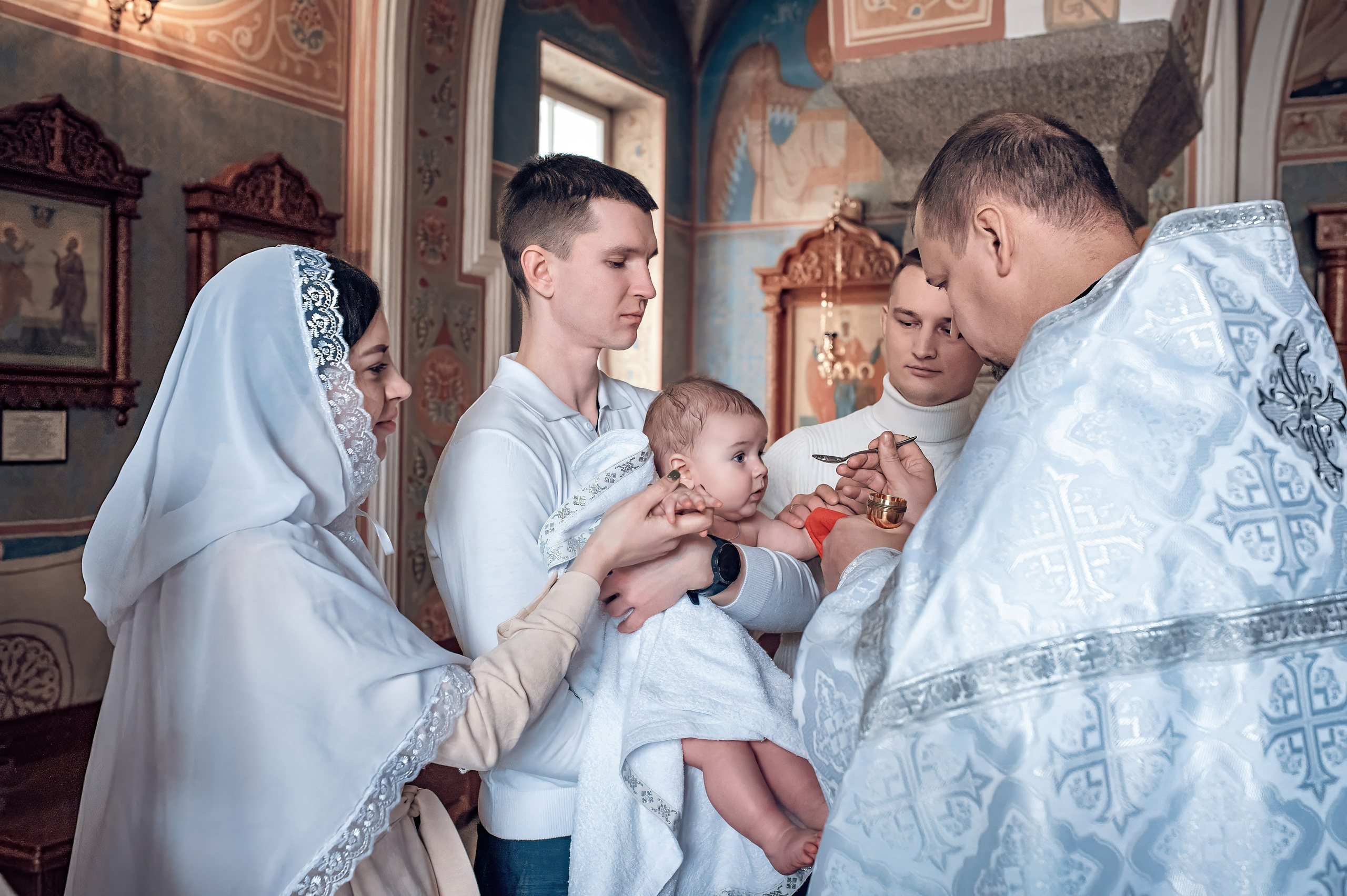 Крещение Ярослава в Храме Иоанна Предтечи. Фотографы крещения/венчания  Красноярск Татьяна и Вячеслав Переваловы