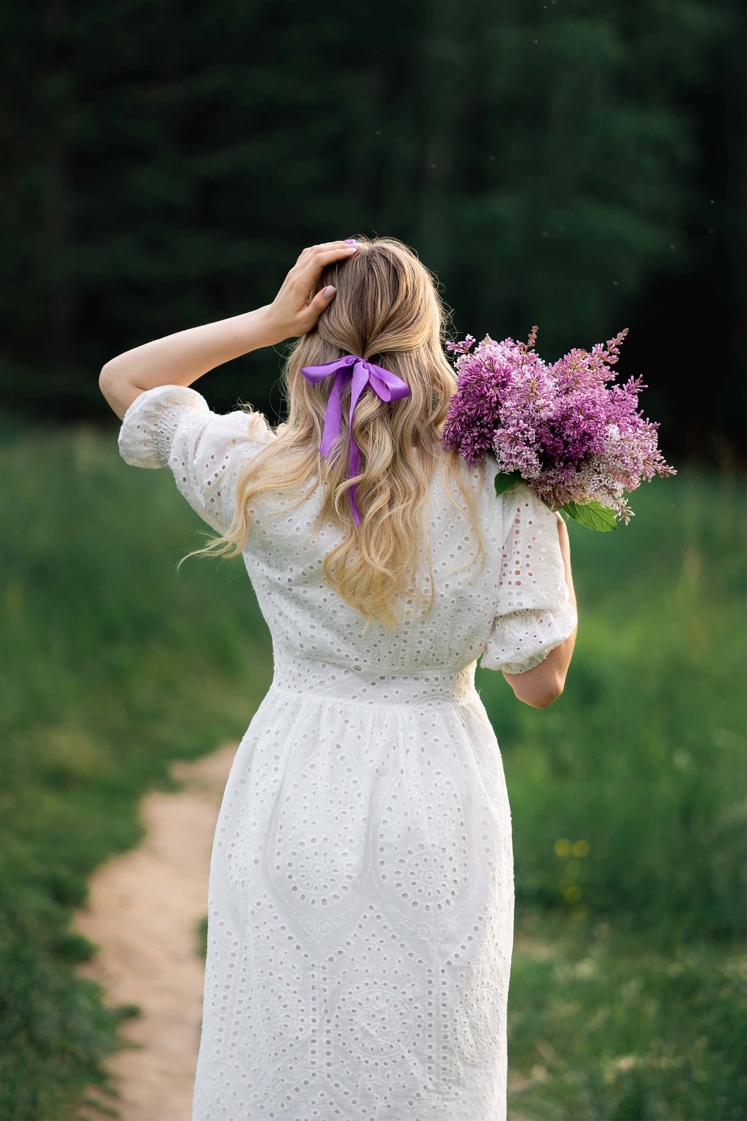 Женский портрет в цветущей сирени. Анастасия Подольская: фотограф из Иркутска