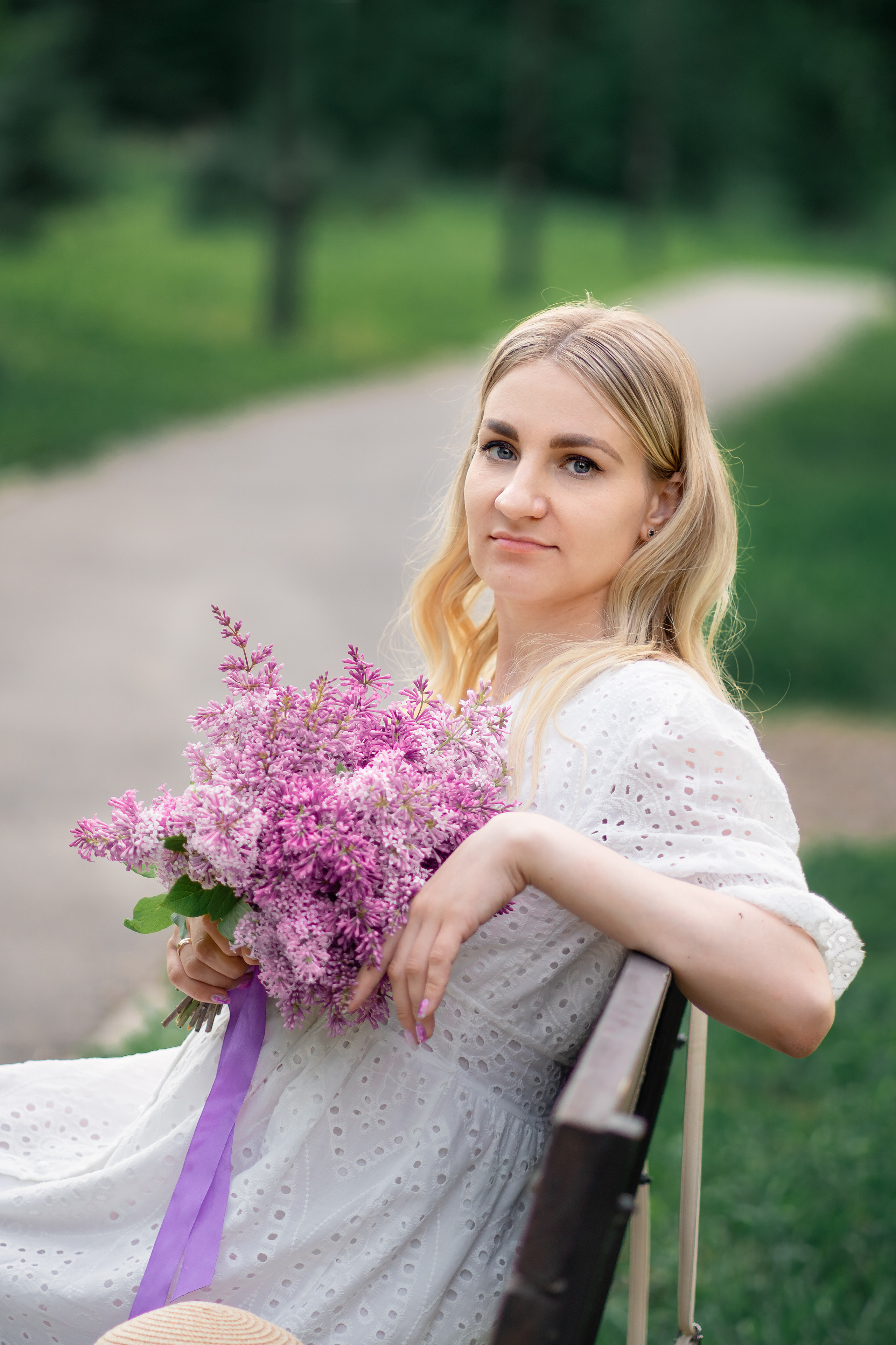 Женский портрет в цветущей сирени. Анастасия Подольская: фотограф из Иркутска