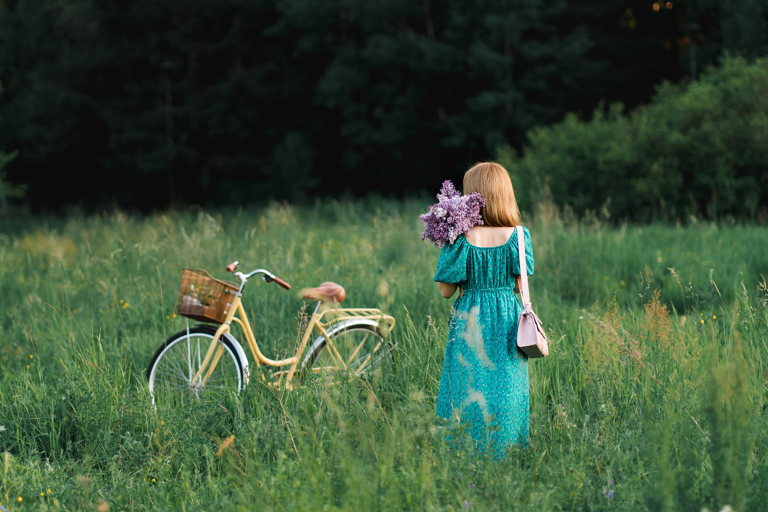 Фотосессия с велосипедом и сиренью. Анастасия Подольская: фотограф из Иркутска