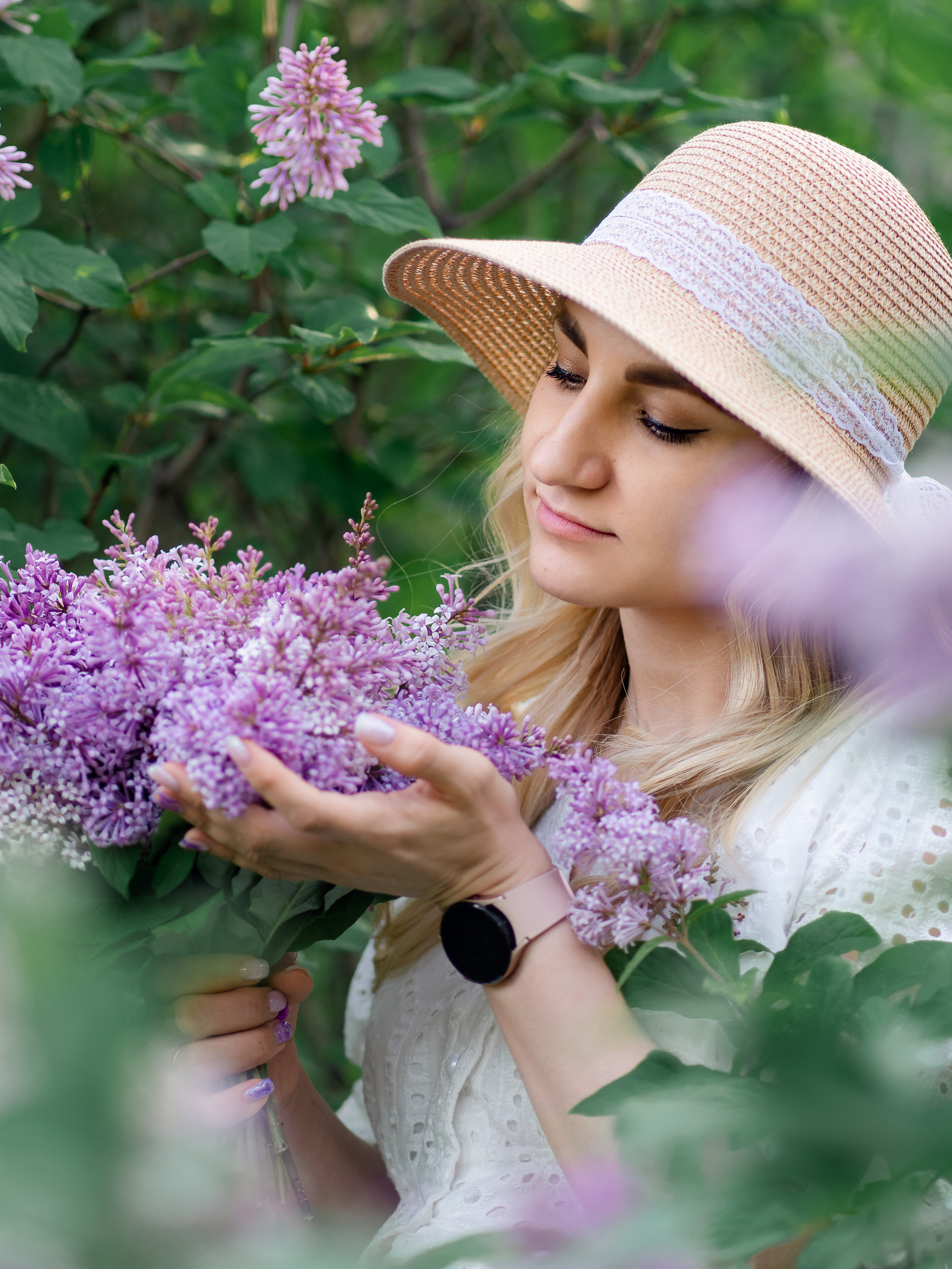 Женский портрет в цветущей сирени. Анастасия Подольская: фотограф из Иркутска