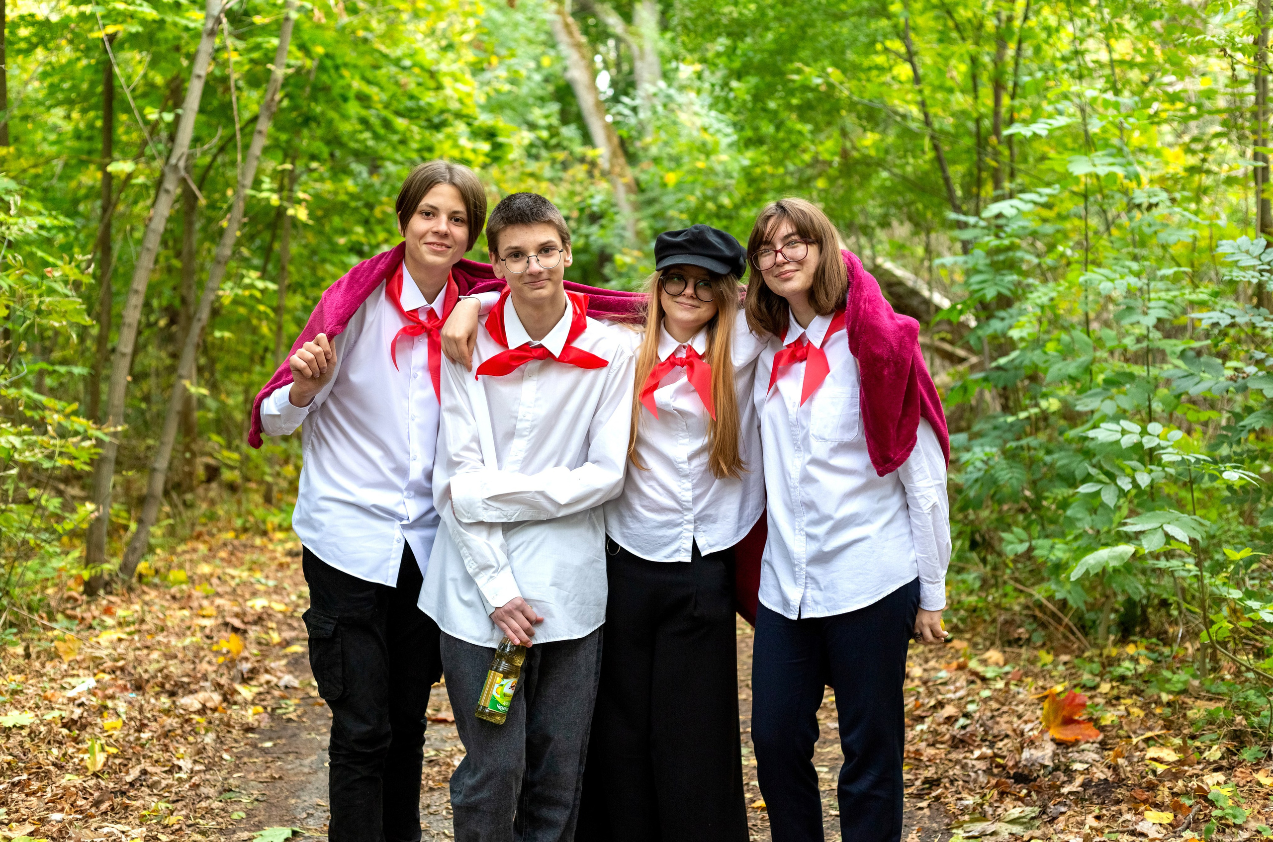 Пионеры заброшенная лесная школа, 9Б — школа 92. Выпускные альбомы Воронеж от Веры Соколовой