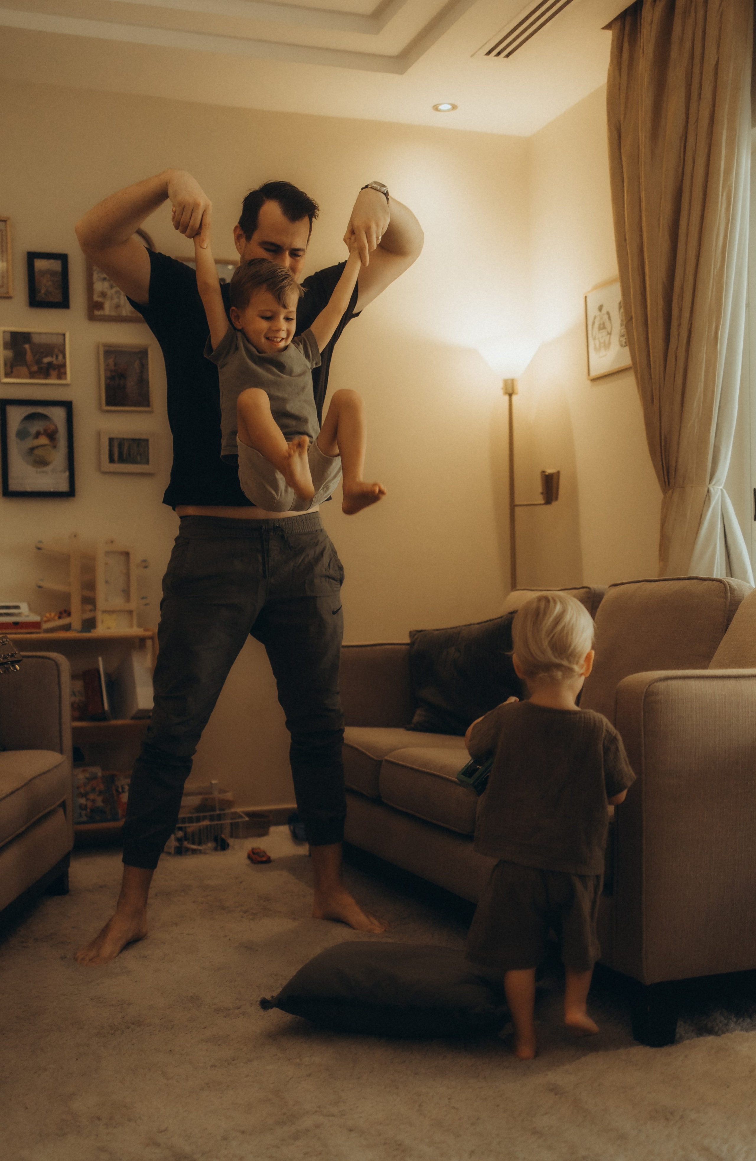 Family homestyle. Family photographer Daria Ugolkova