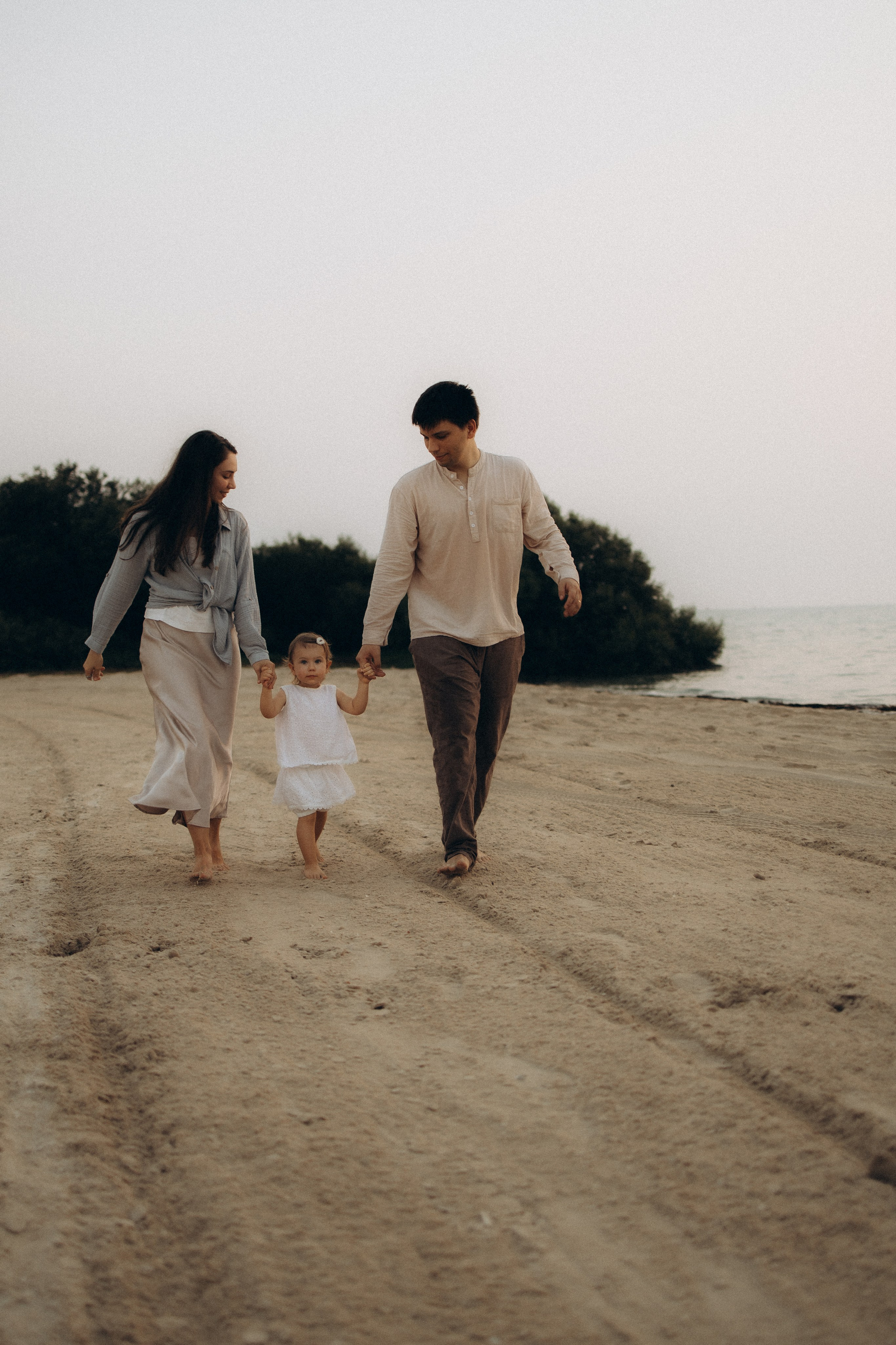 Family lifestyle outside. Family photographer Daria Ugolkova