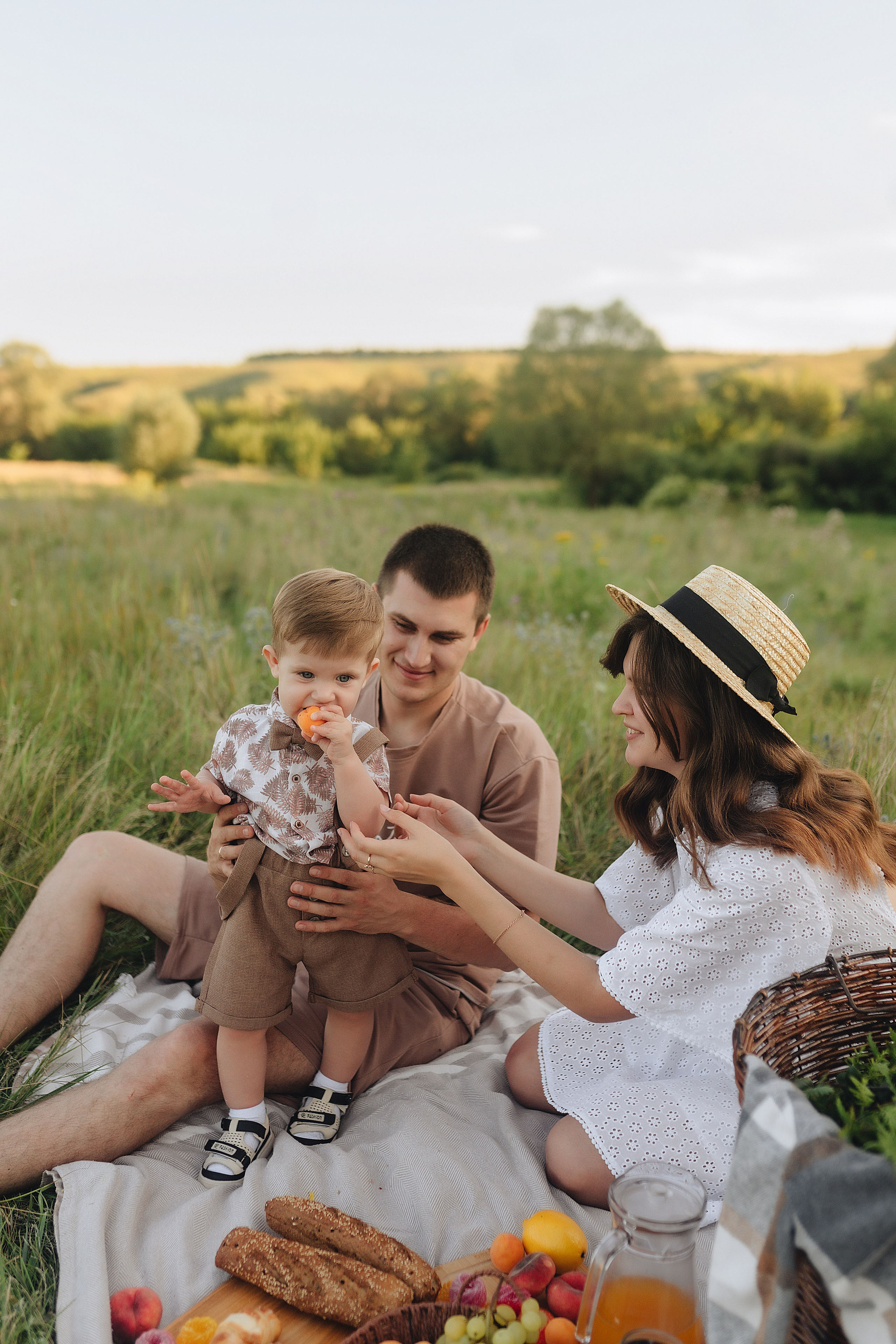 Светлана, Сергей и Женя | Семейная съемка на закате. Фотограф Карина Шмулёва. Воронеж и область