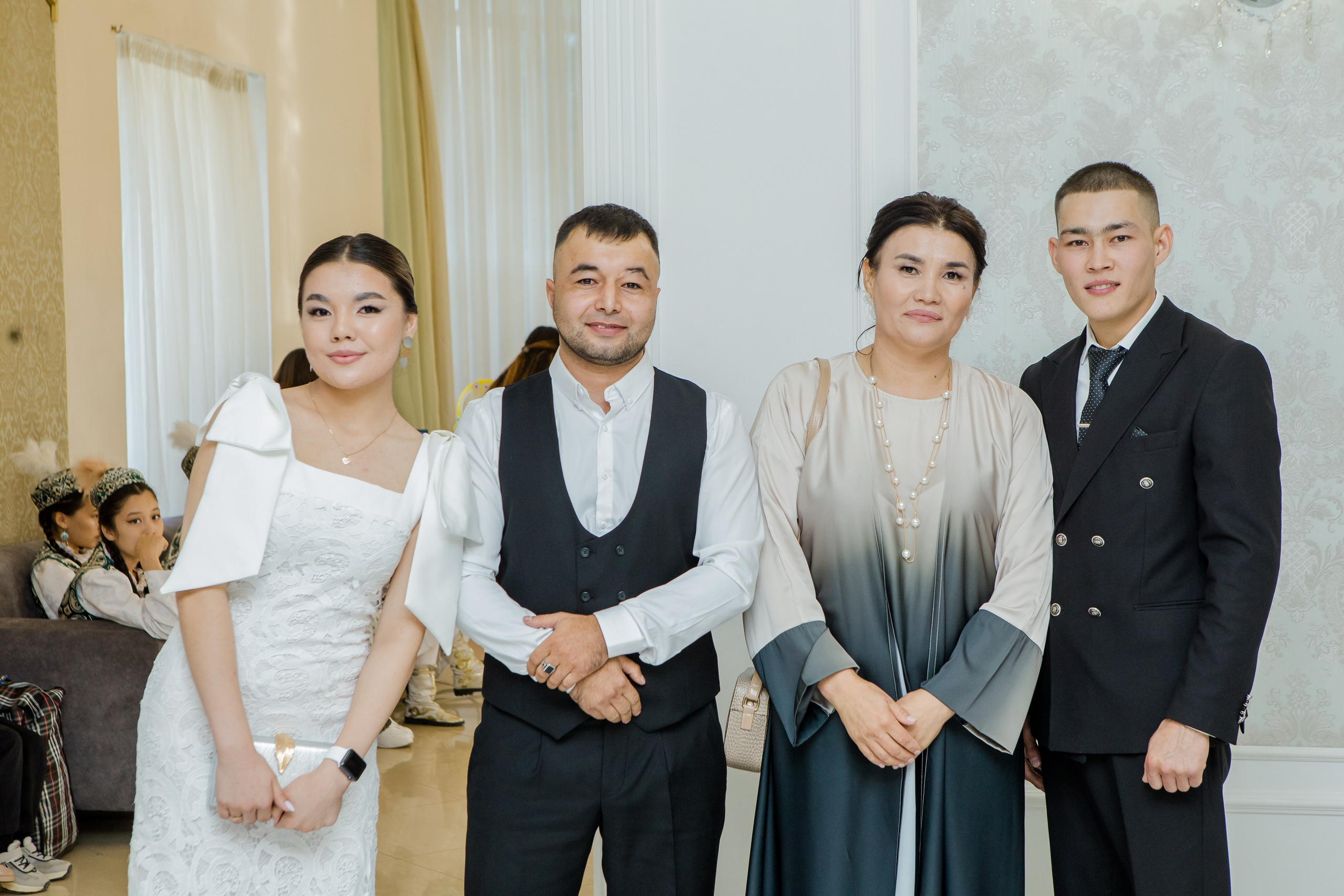 QYZ UZATU ZHADYRA. Свадебный и репортажный фотограф в Астане T.Yertay «Nomad media»