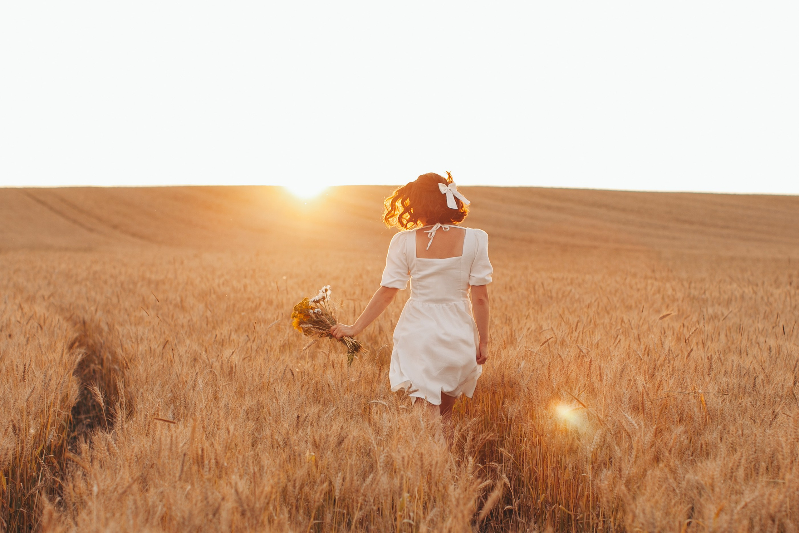 Семейная фотосессия в поле на закате. Фотограф Ольга Ефремова