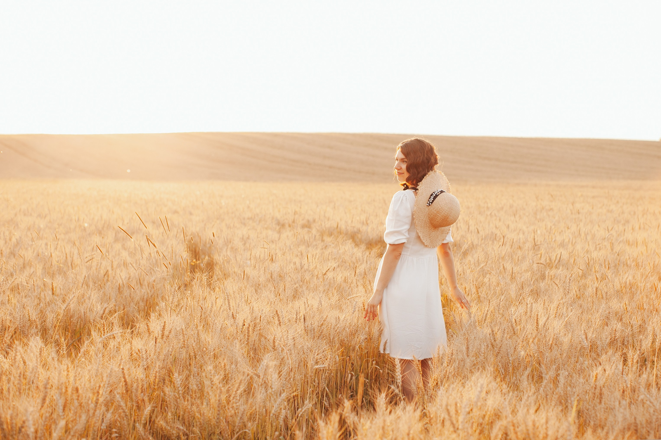 Семейная фотосессия в поле на закате. Фотограф Ольга Ефремова