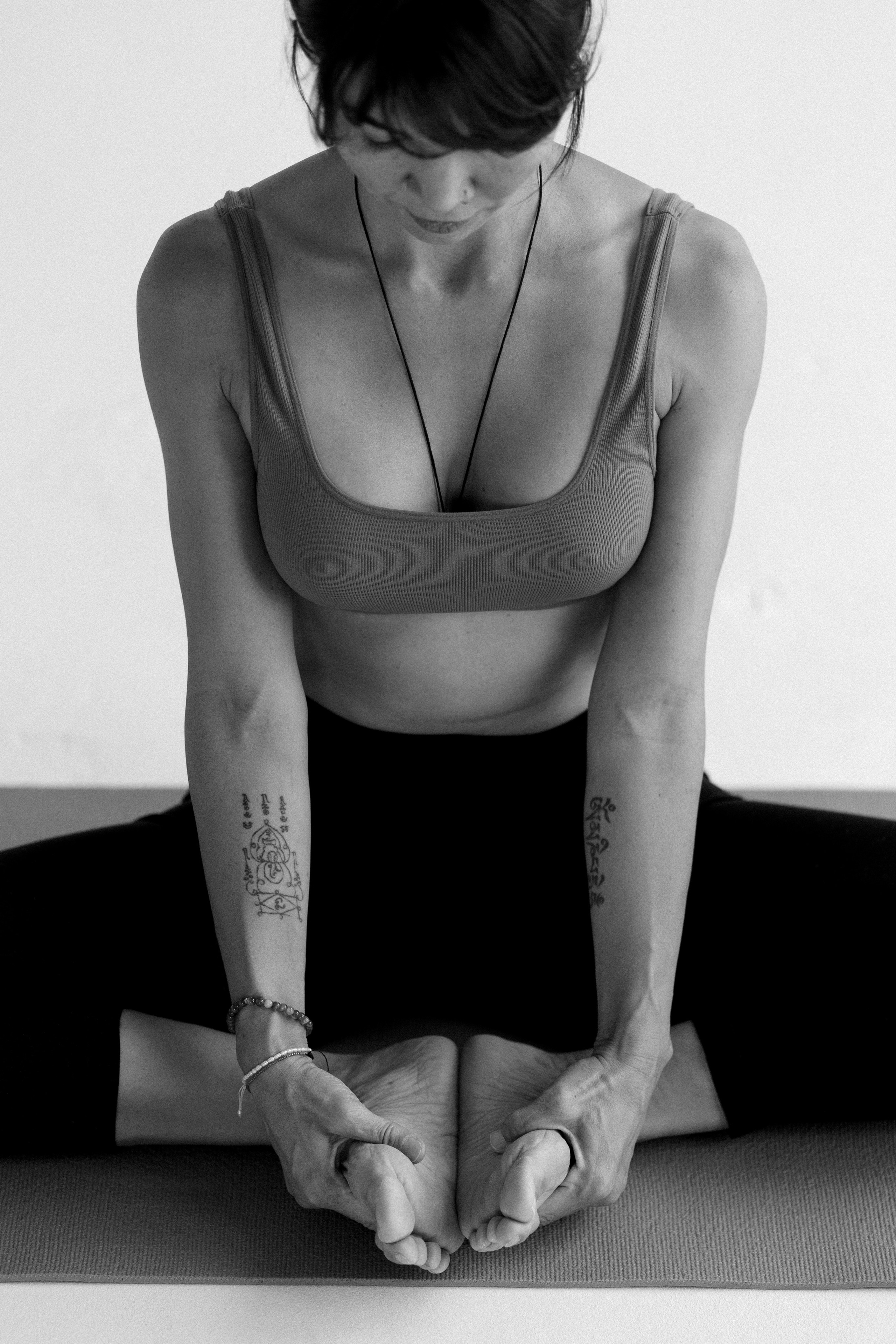 ASHTANGA. Aigerimkudaibergen.com