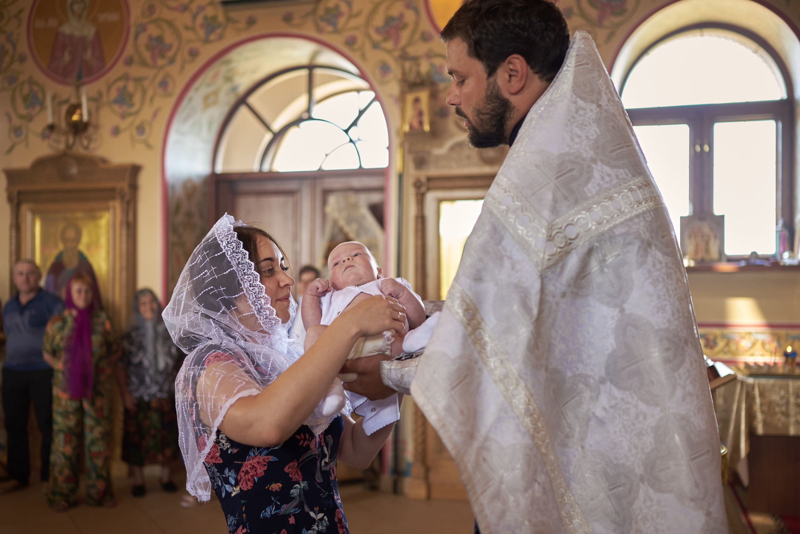 Фотограф на крещение, найти фотографа, Старый Оскол, хочу фотографа. Профессиональный фотограф Старый Оскол, Губкин — свадьба, венчание, крещение, юбилей и день рождения