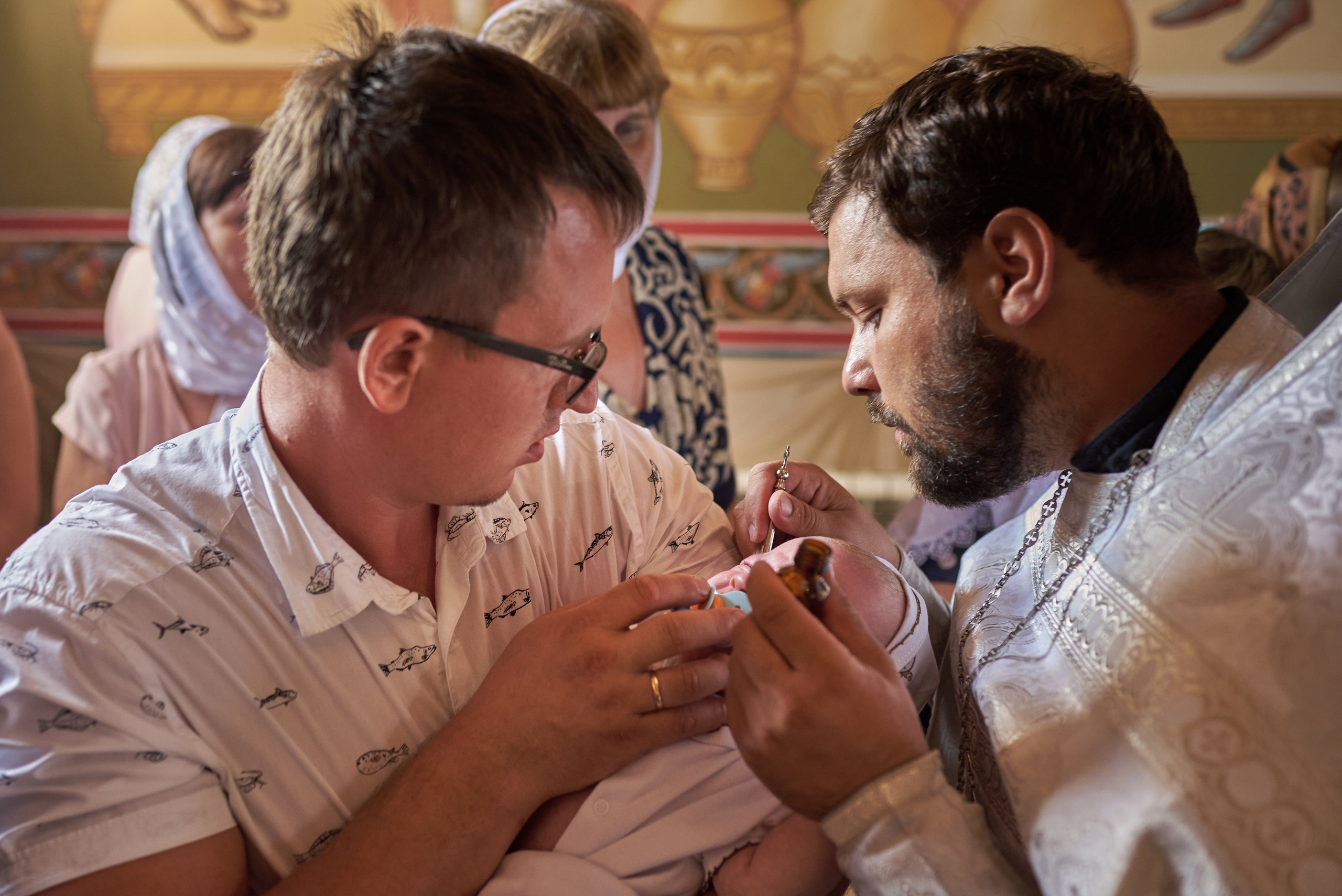 Фотограф на крещение, найти фотографа, Старый Оскол, хочу фотографа. Профессиональный фотограф Старый Оскол, Губкин — свадьба, венчание, крещение, юбилей и день рождения