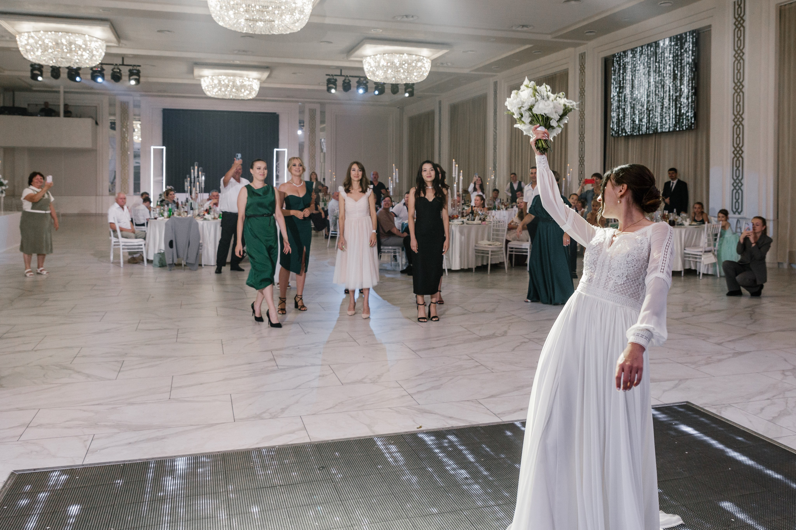 Кририлл и Любовь. Свадебный фотограф в Пятигорске и КМВ Софья Аджикеримова