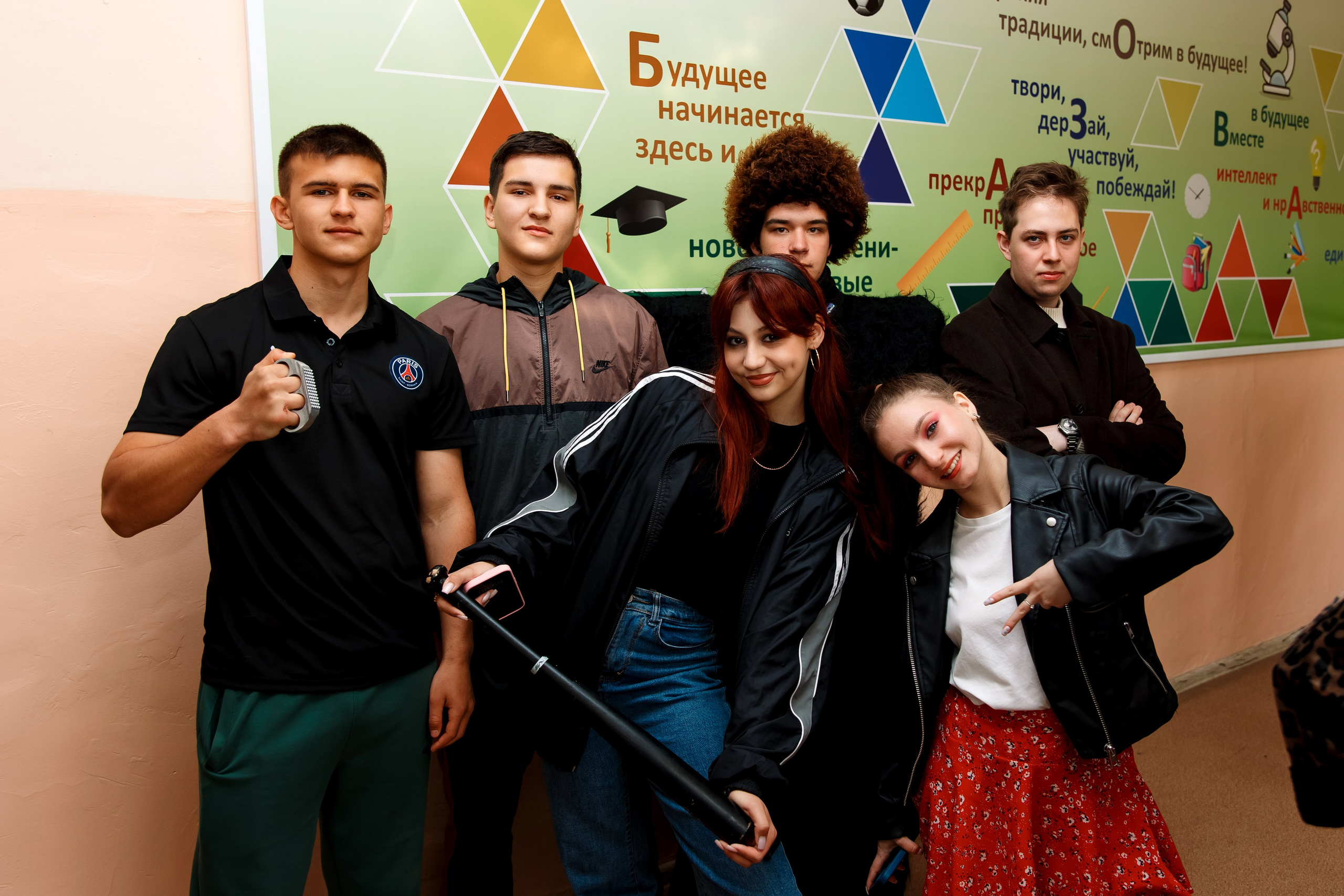 11 класс день не послушания в школе. Фотограф Любовь Корниенко, Примоский край