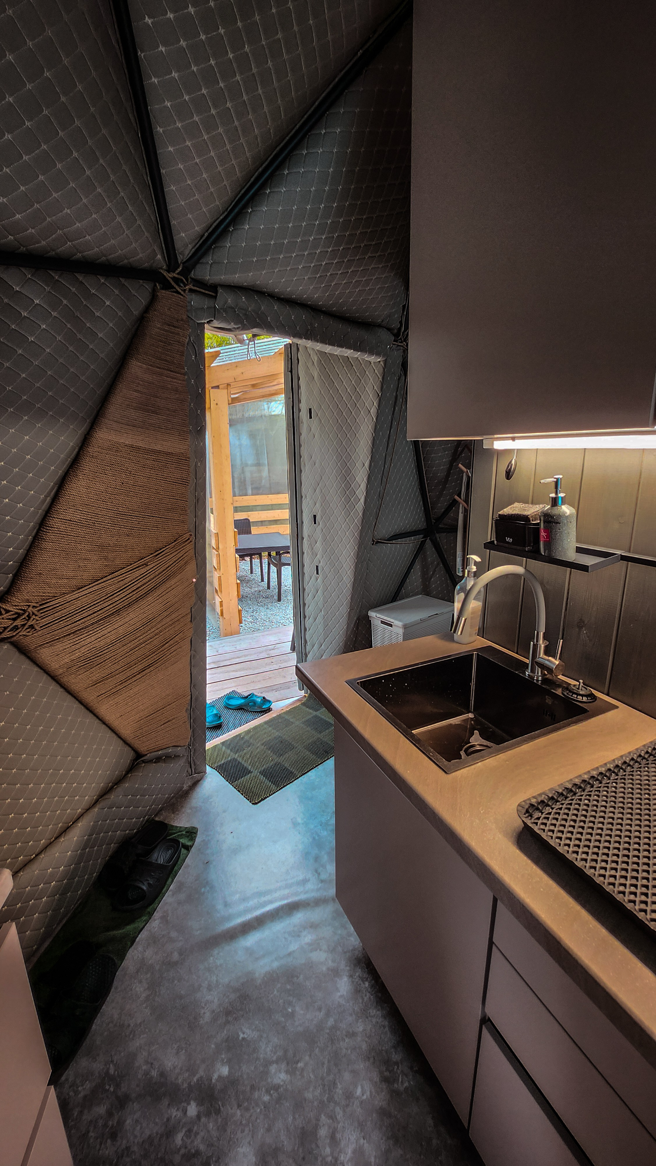 Геокупол фото. Вгости. Посуточная аренда дома во Владивостоке, баня с чаном. Теплый бассейн, геокупол. Аренда дома во Владивостоке, Надеждинском районе