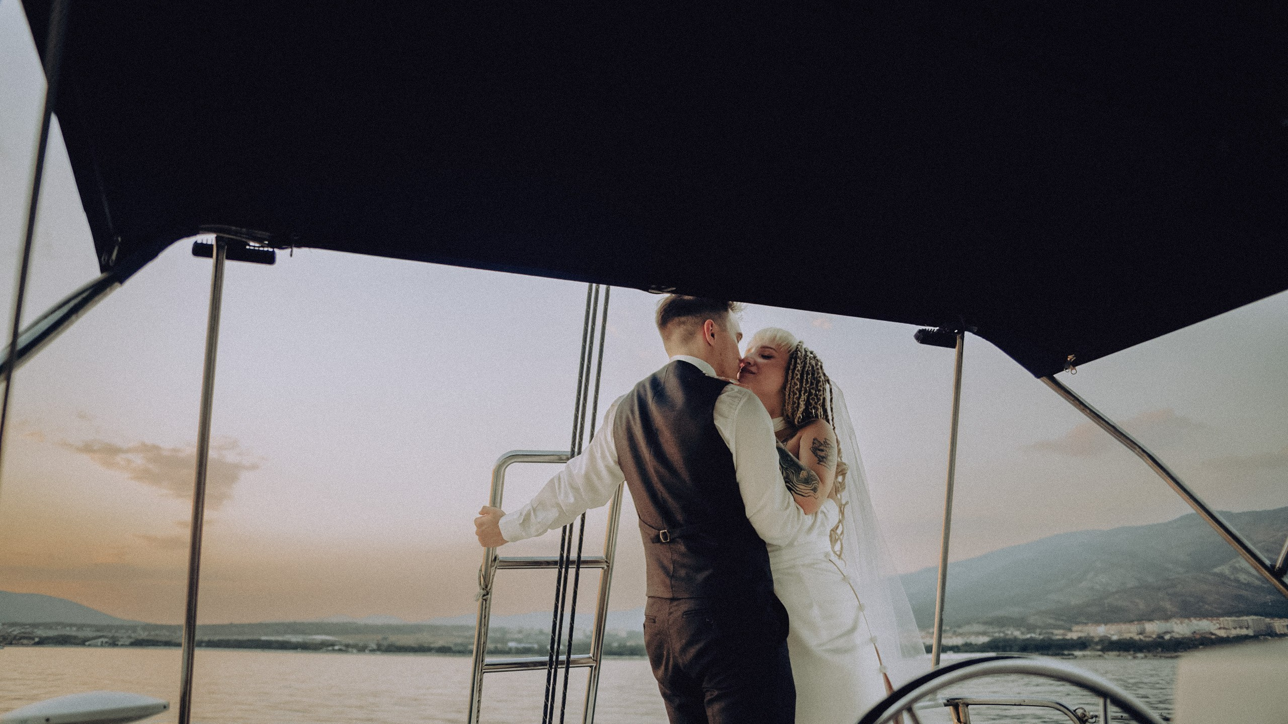 На яхте Геленджик. Фотограф и Видеограф Анапа, Новороссийск, Краснодар. Алина и Женя