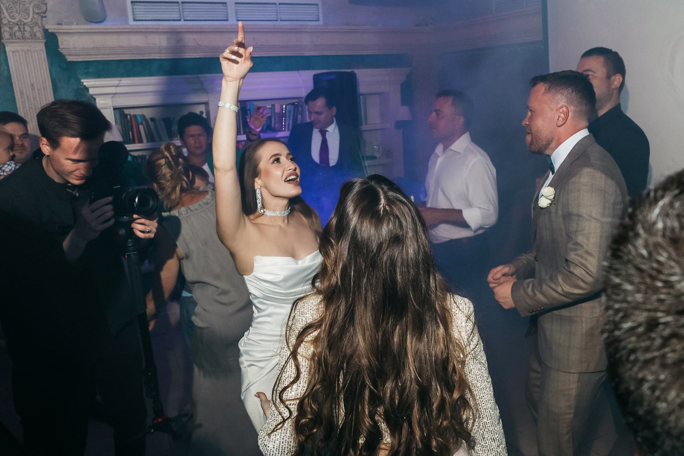 Внимательный свадебный фотограф Питер