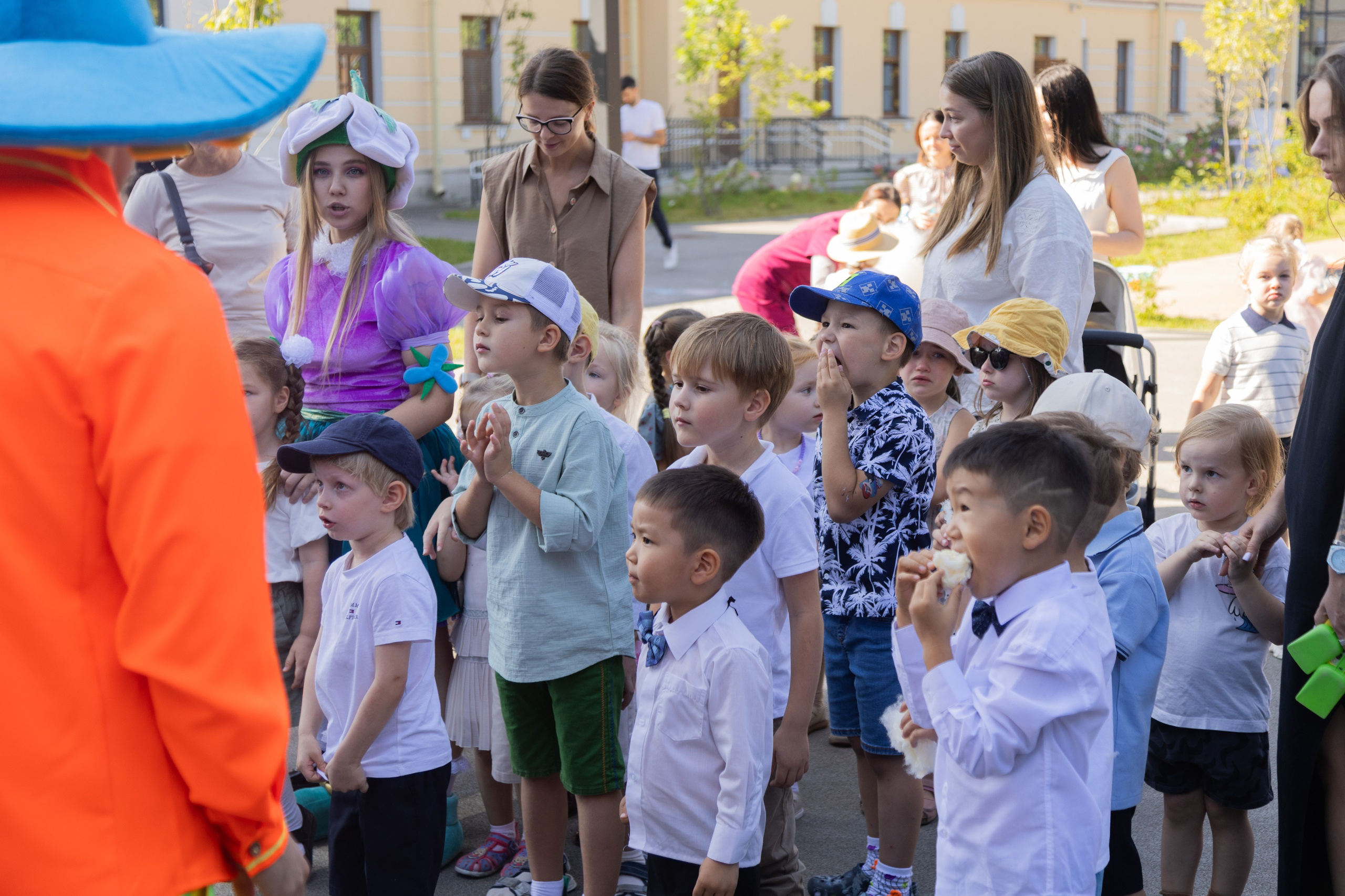 2 -го Сентября RYBAKOV PLYSCHOOL. Портретный Студийный и уличный фотограф Москва. Индивидуальные, Семейные, Беременность, Будуар, Каталог, контент съемки для блога и бизнеса