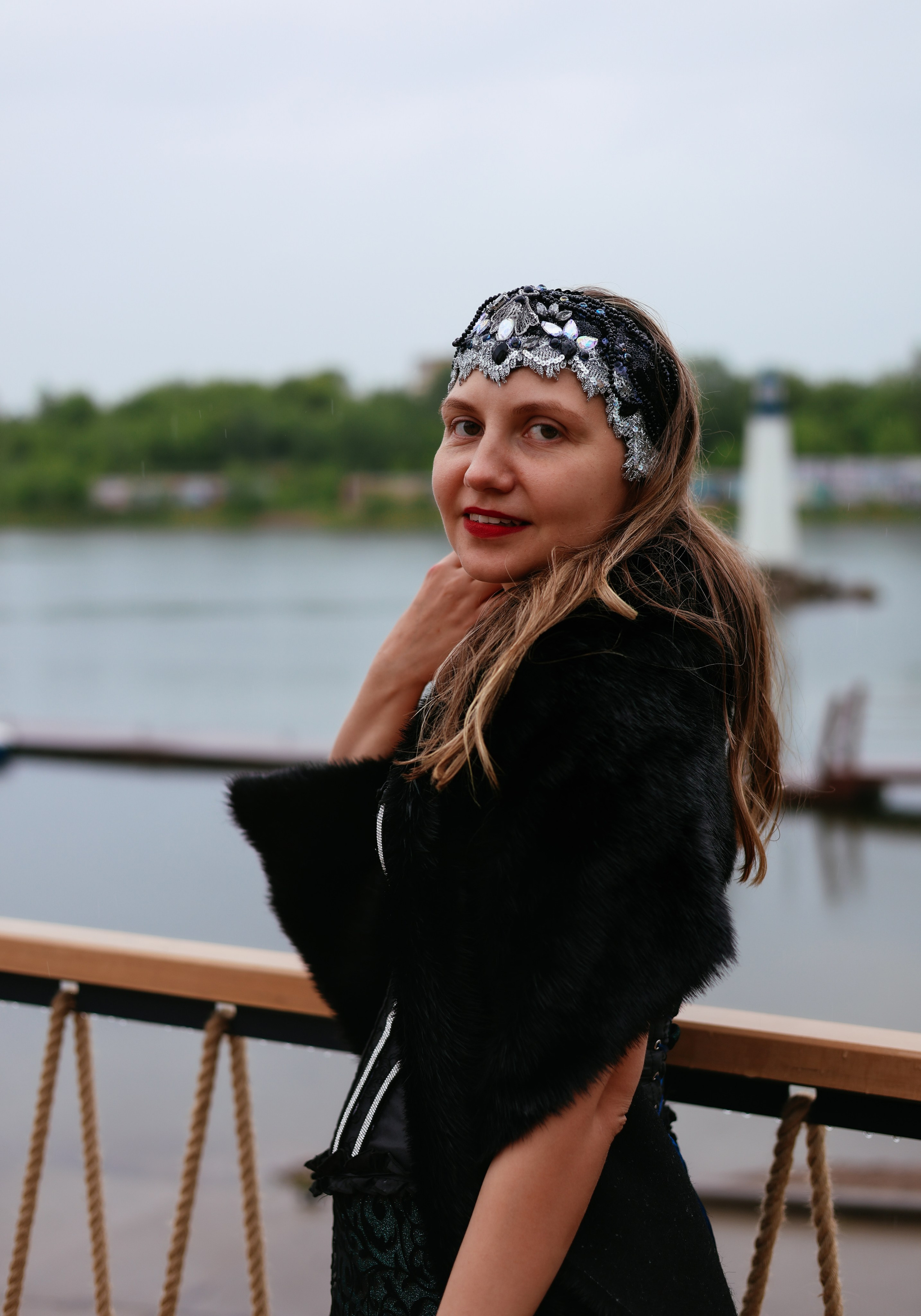 ВСТРЕЧА ЗАКАТА «ТЫ КОРОЛЕВА». Фотограф Красноярск съемки лавстори, фотосессия в студии, портретная съемка, творческие фотосессии