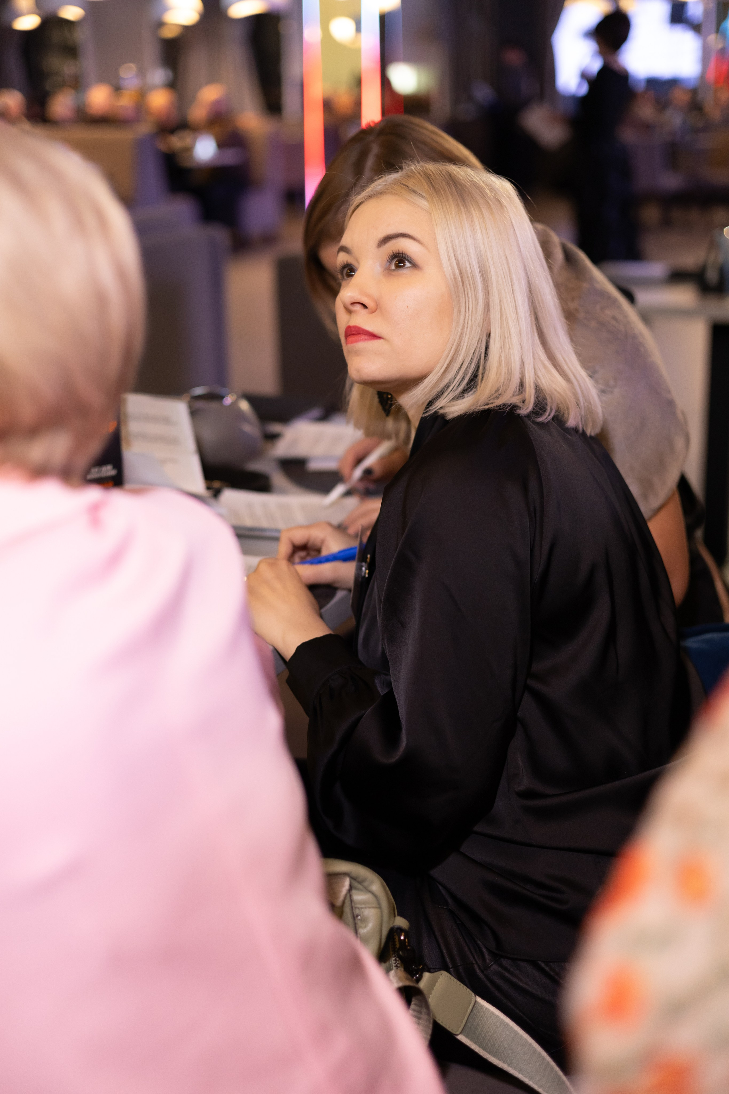 13ая BIZ QUIZ: деловая игра | Красноярск. Фотограф Красноярск съемки лавстори, фотосессия в студии, портретная съемка, творческие фотосессии