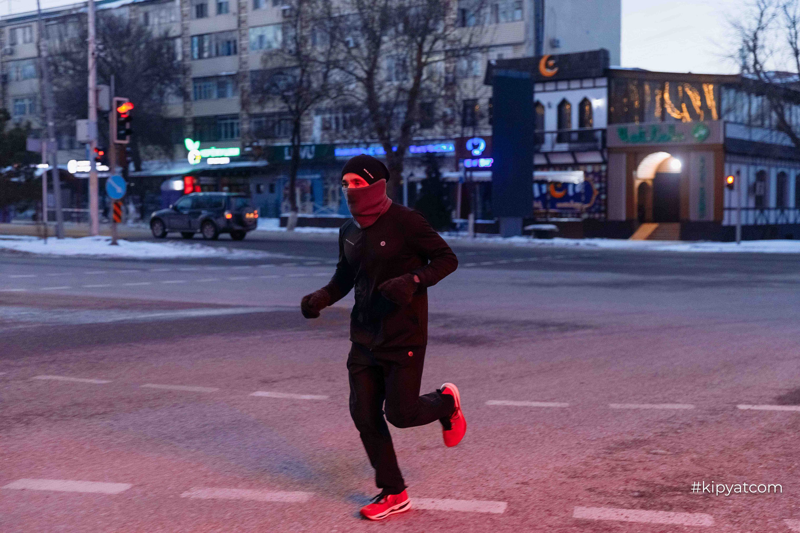 RUNHARD BY SPORTNATION