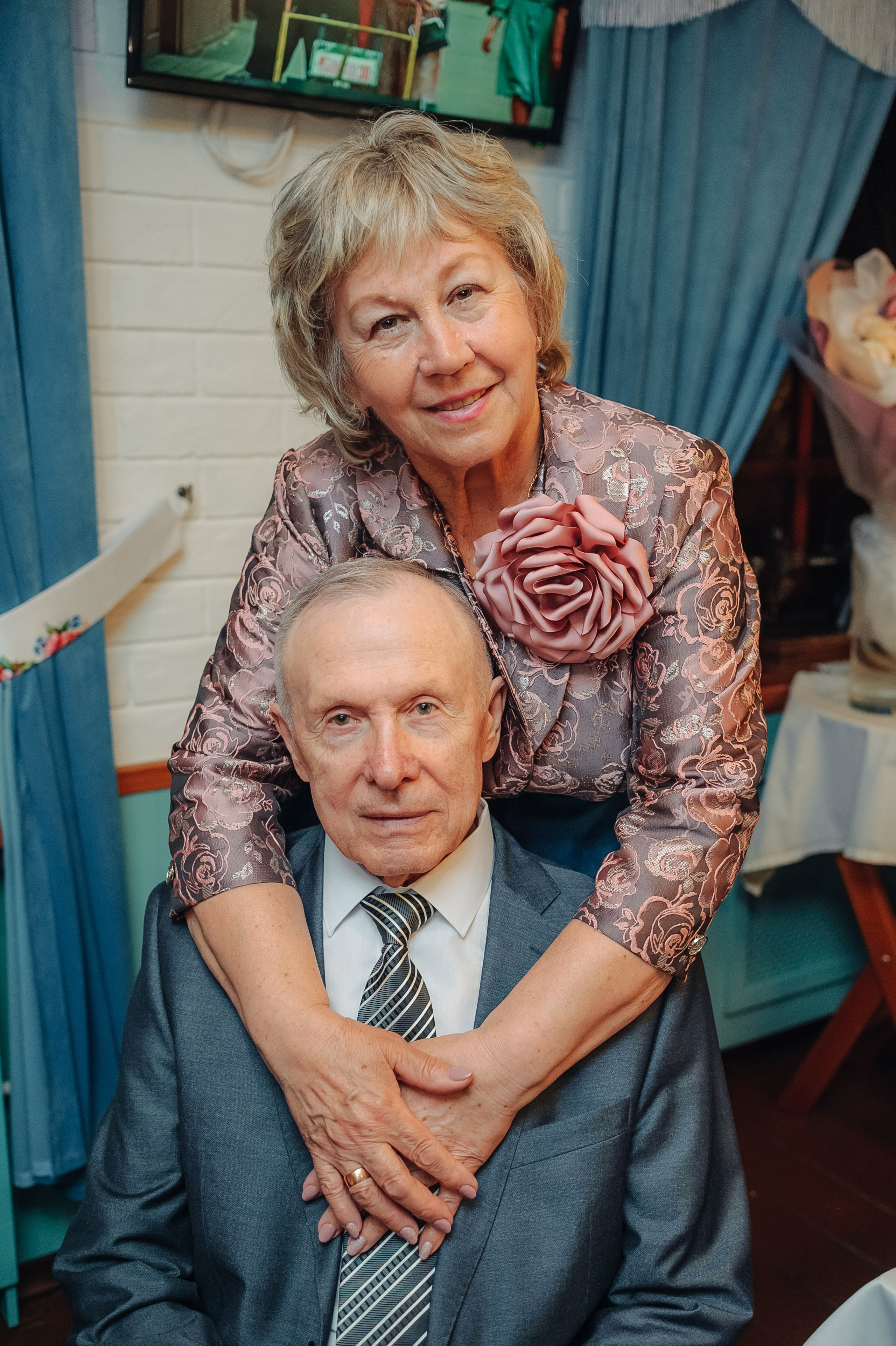 Тихий семейный праздник в ресторане Подкова. Свадебный фотограф в Екатеринбурге Артём Зайнетдинов