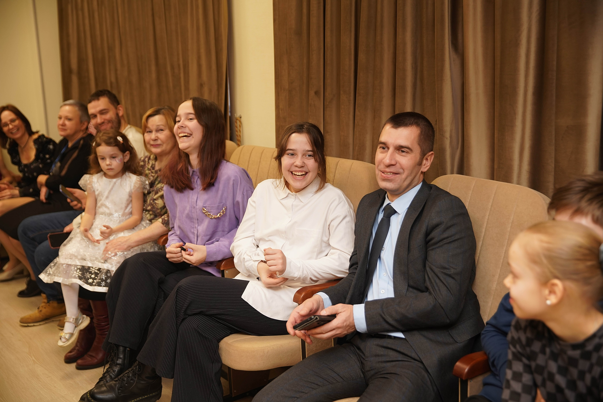 Елка НБД банк. Семейный и детский фотограф в Нижнем Новгороде