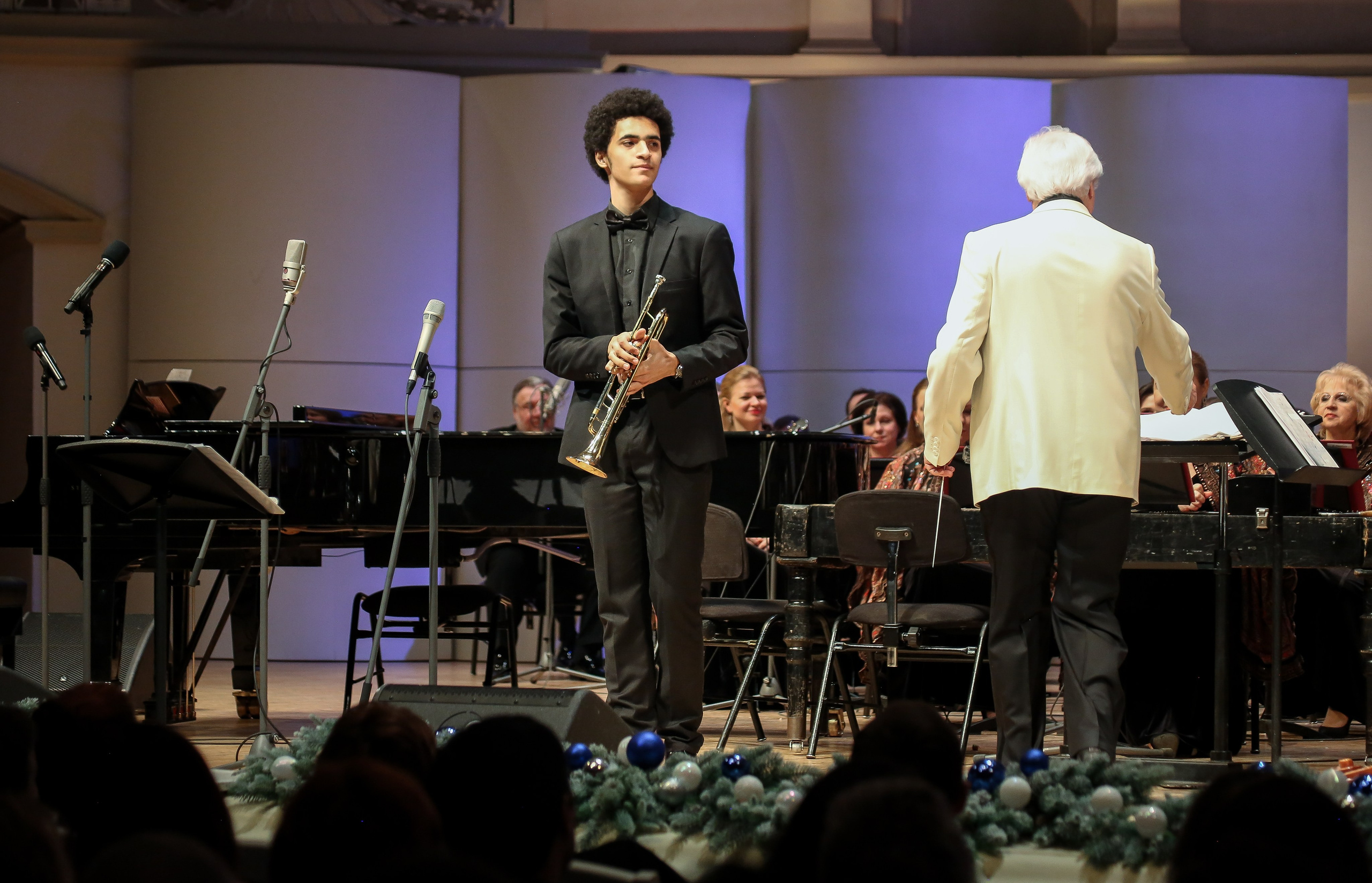 Christmas in Blue. Дарья Письменюк / Darya Leitstern — фотограф, музыкант, журналист, путешественник