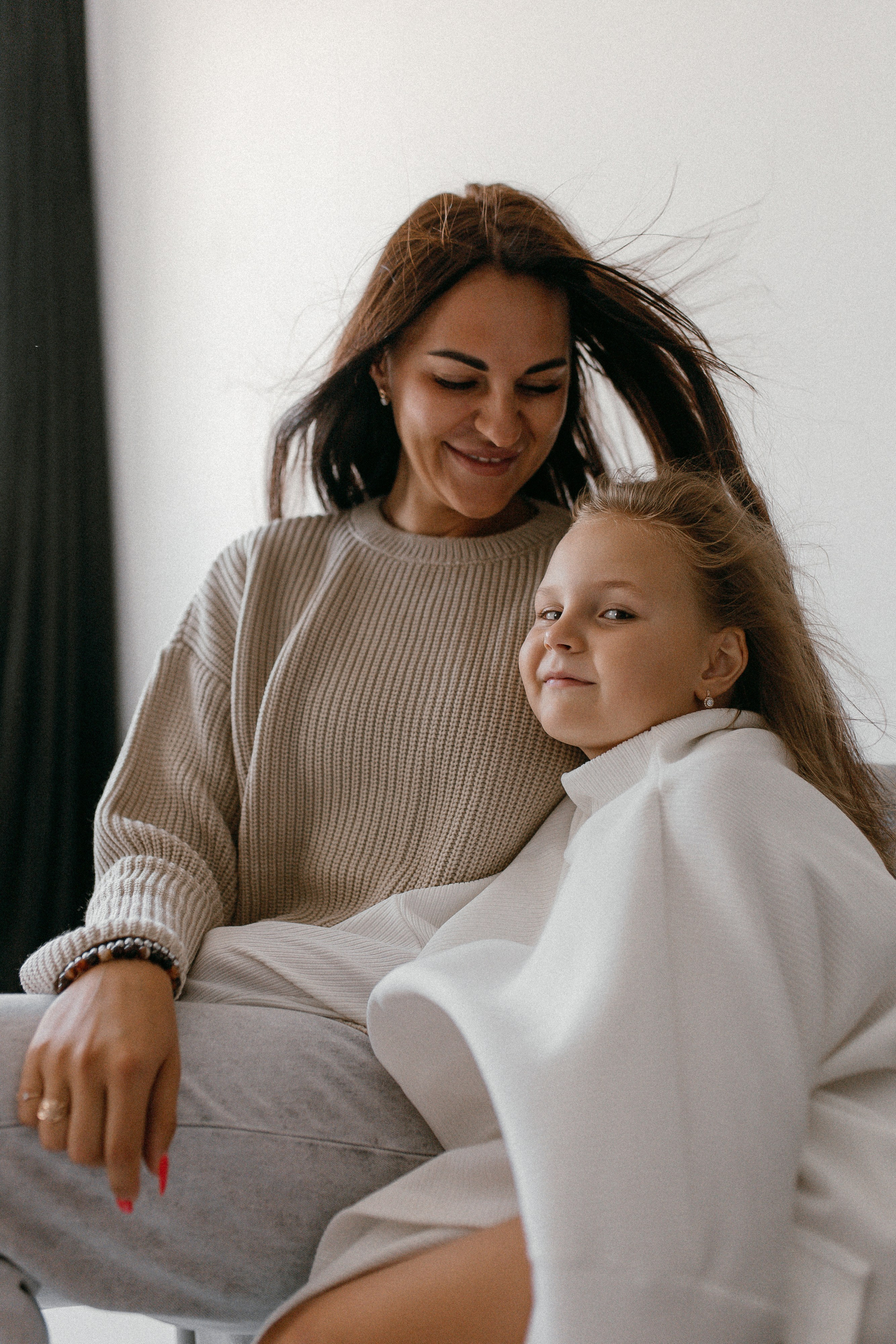 Есения и мама. Семейный фотограф Губкин/Старый Оскол