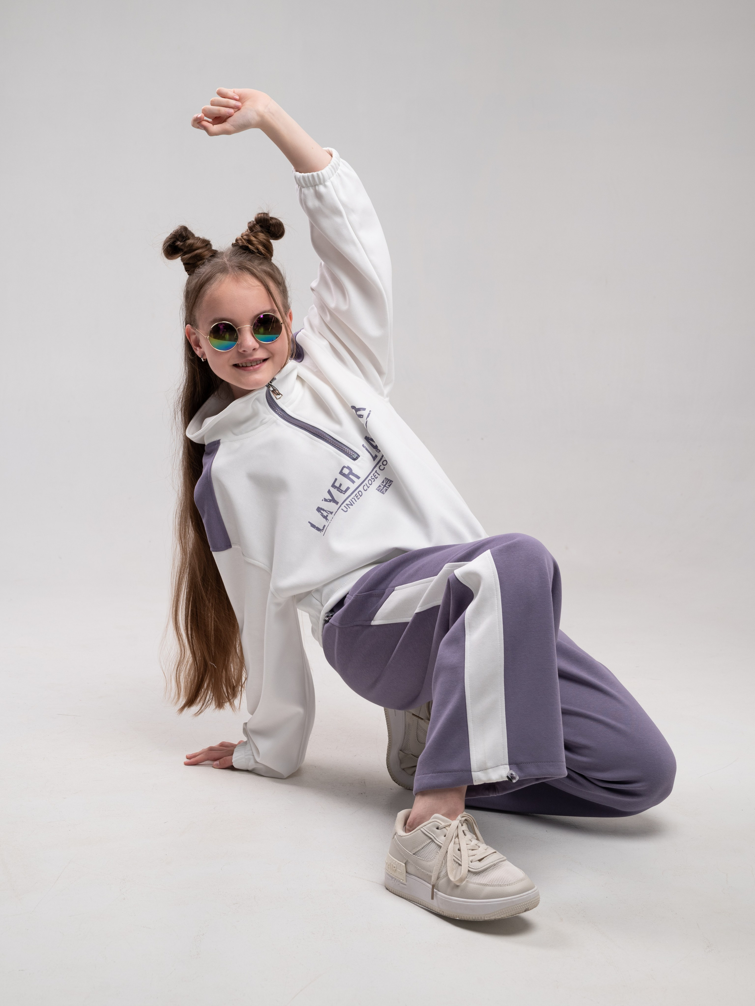 Костюмы для девочки. Предметный фотограф, фото для маркетплейсов Пятигорск, КМВ