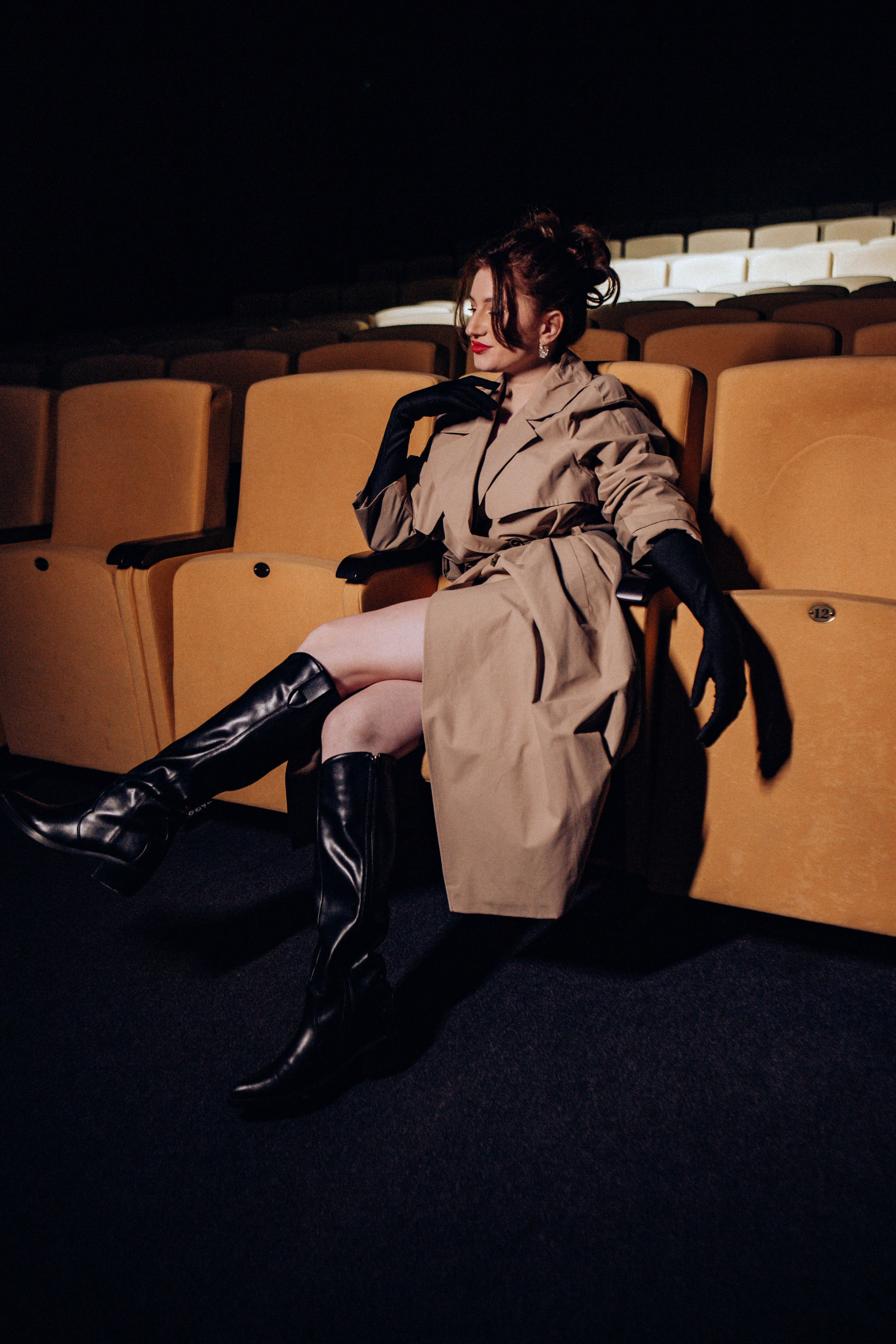 Катя. Контакты