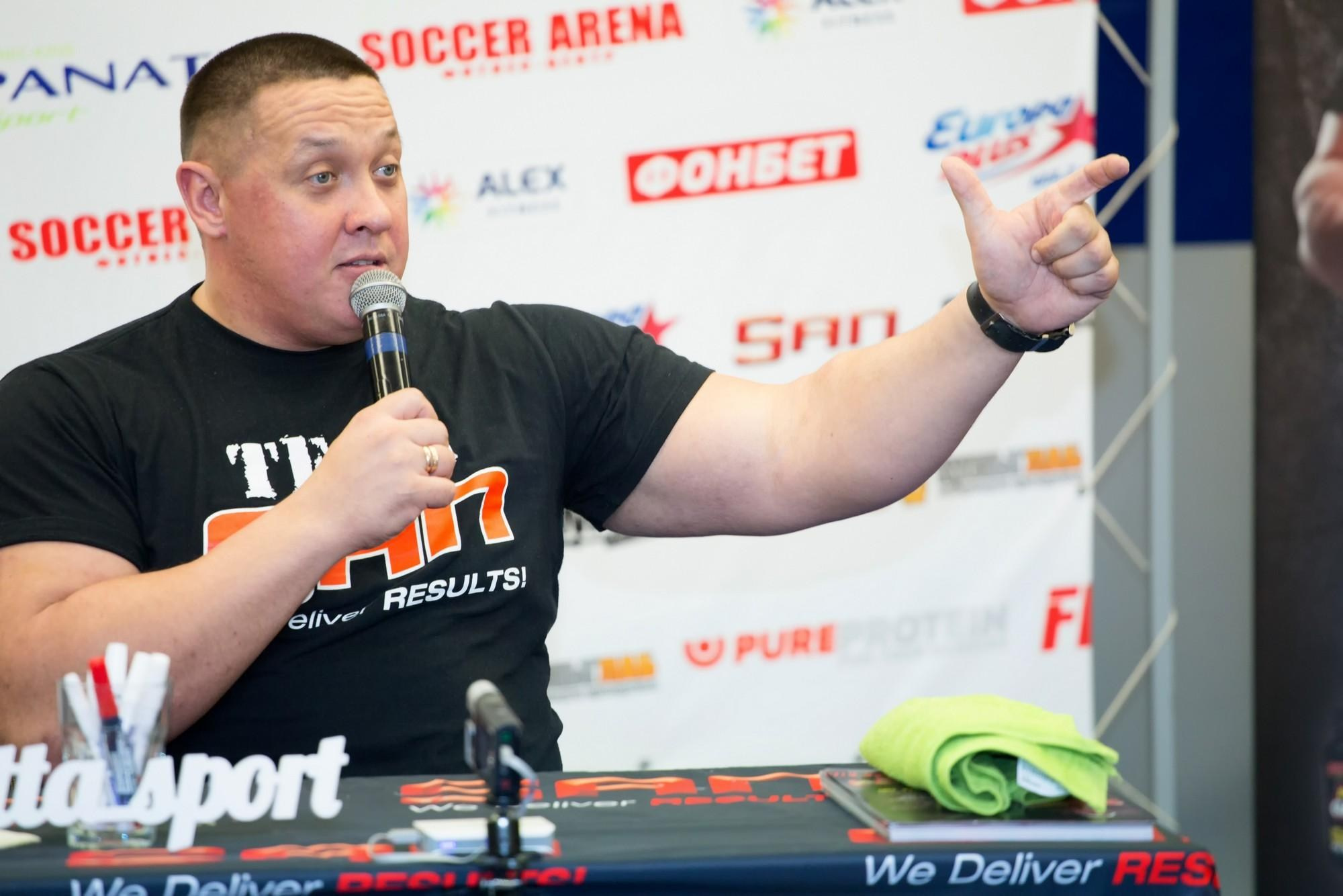 Съемка пресс-конференции, Кокляев, фотограф на мероприятие