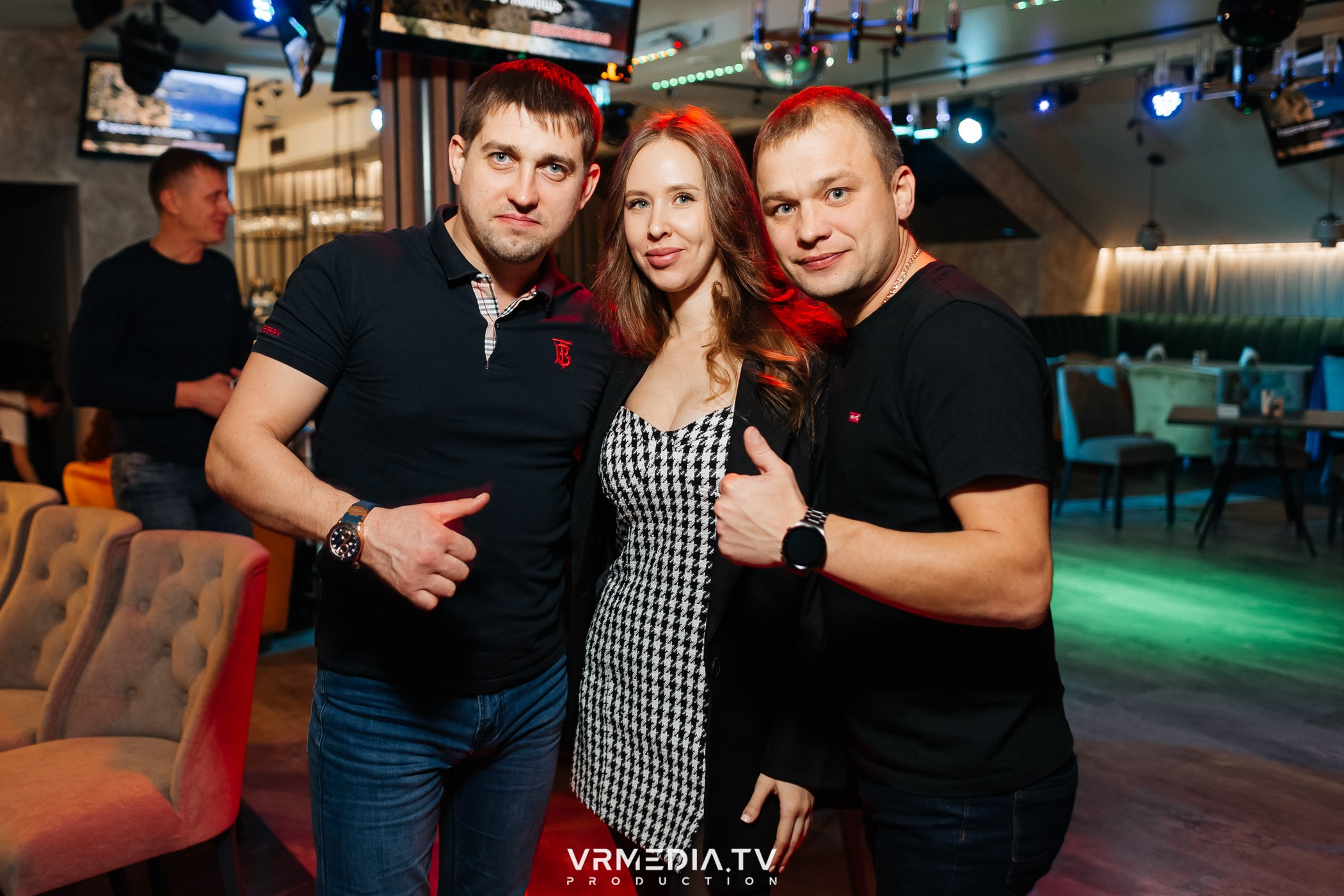 Открытие караоке-зала в «Империи»