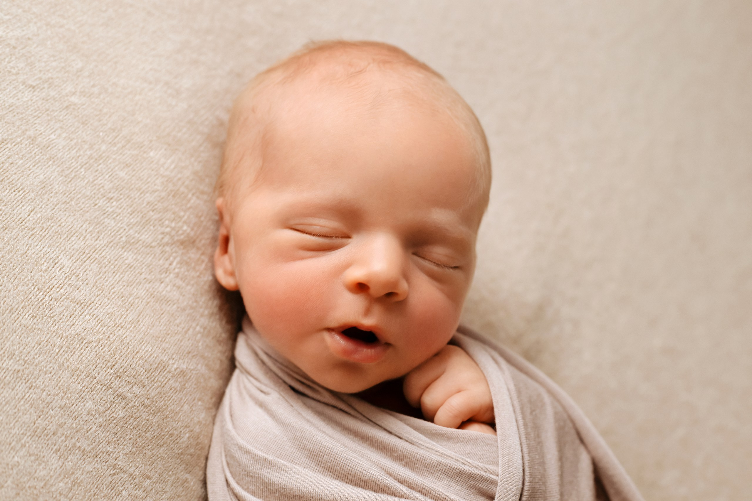 Первая фотосессия Максима. Фотограф новорожденных Химки, Красногорск, Мытищи и Москва Елена Третьяк