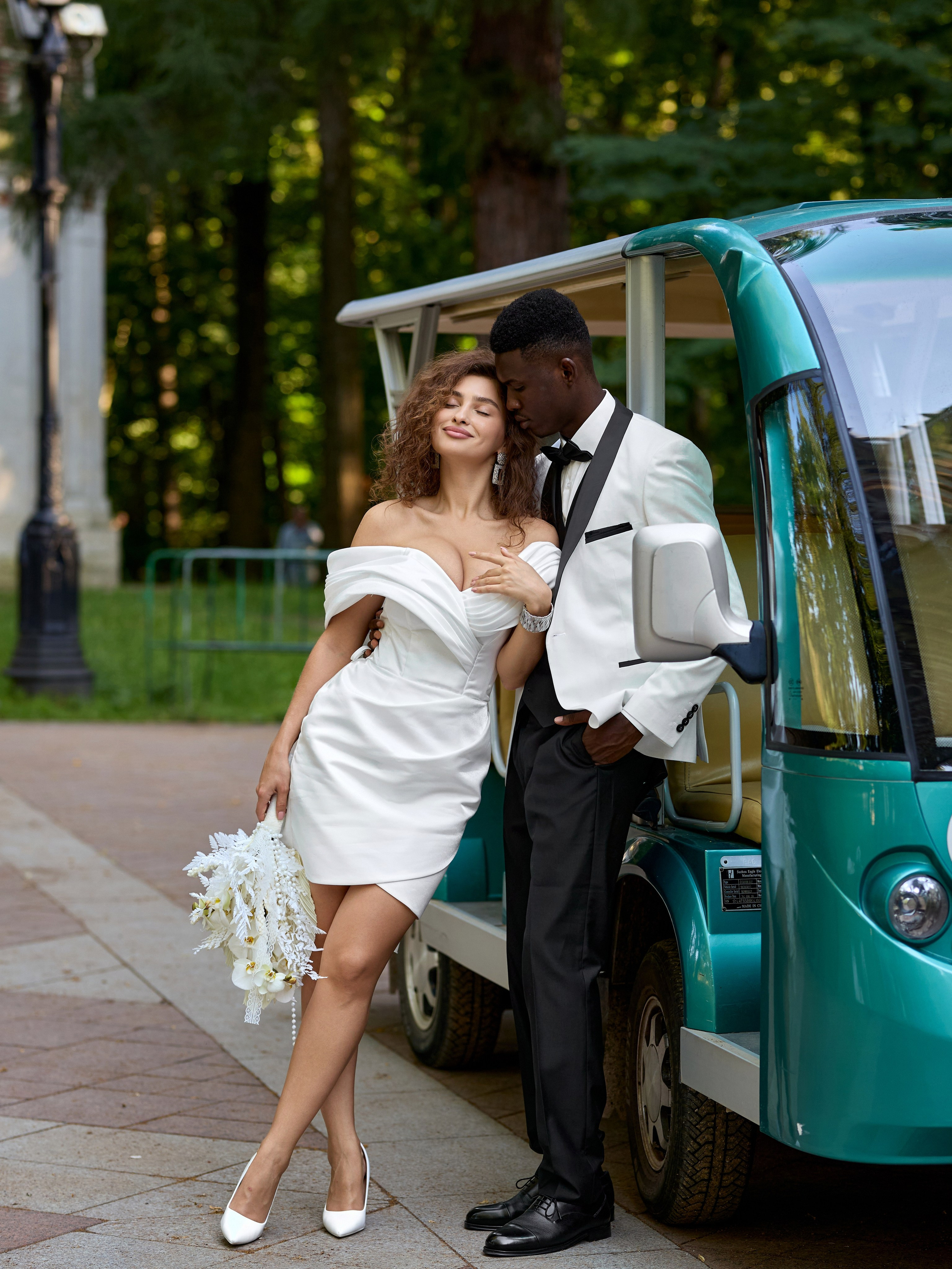 Свадебная фотосессия в парке-усадьбе Царицыно