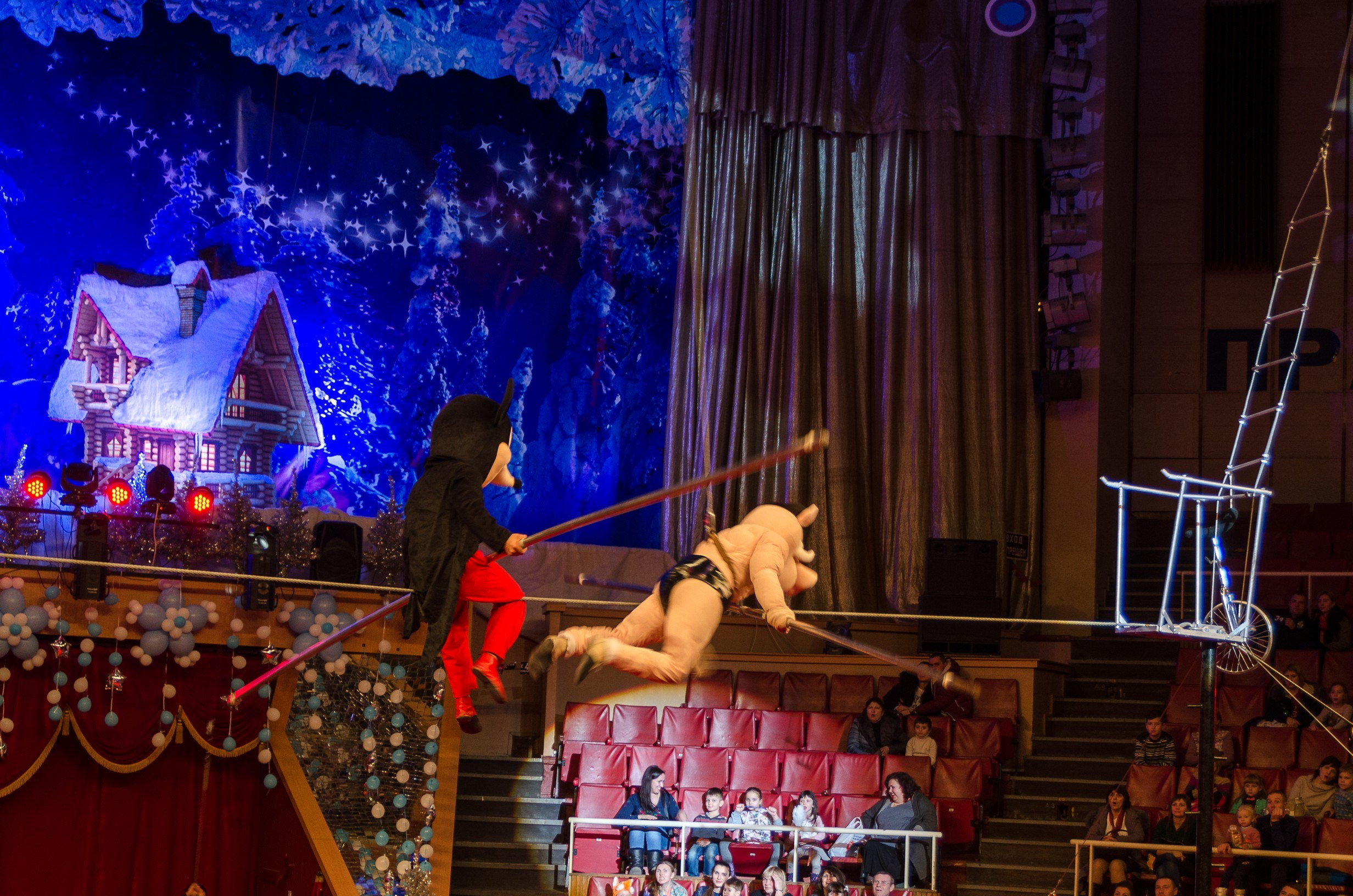 Цирк. Фотограф в РФ и ЛНР Юлия Федосеева