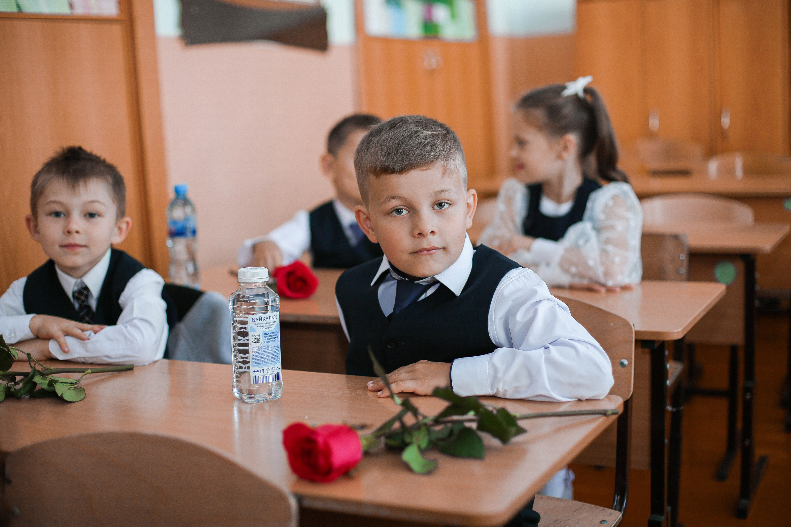 День знаний 2024. Свадебный и Школьный фотограф Улан-Удэ Бурятия Джулия Топоева Выпускные альбомы Фотограф на мероприятие