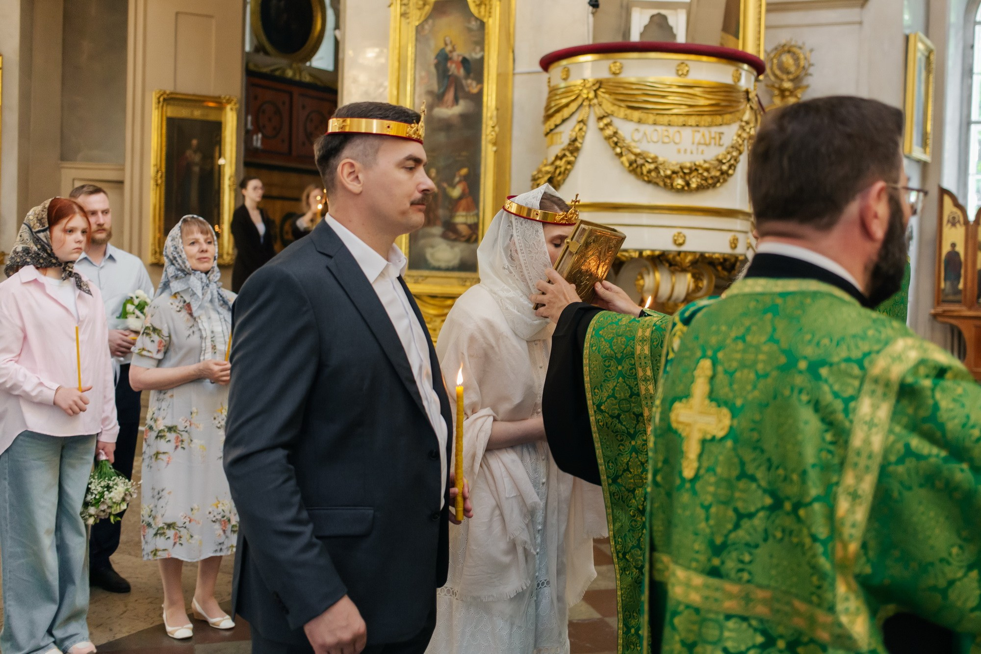 Венчание в Спасо Преображенском соборе сколько стоит, где повенчаться в Питере, обвенчаться в Санкт Петербурге, какую церковь выбрать для венчания, стоимость венчания в СПб