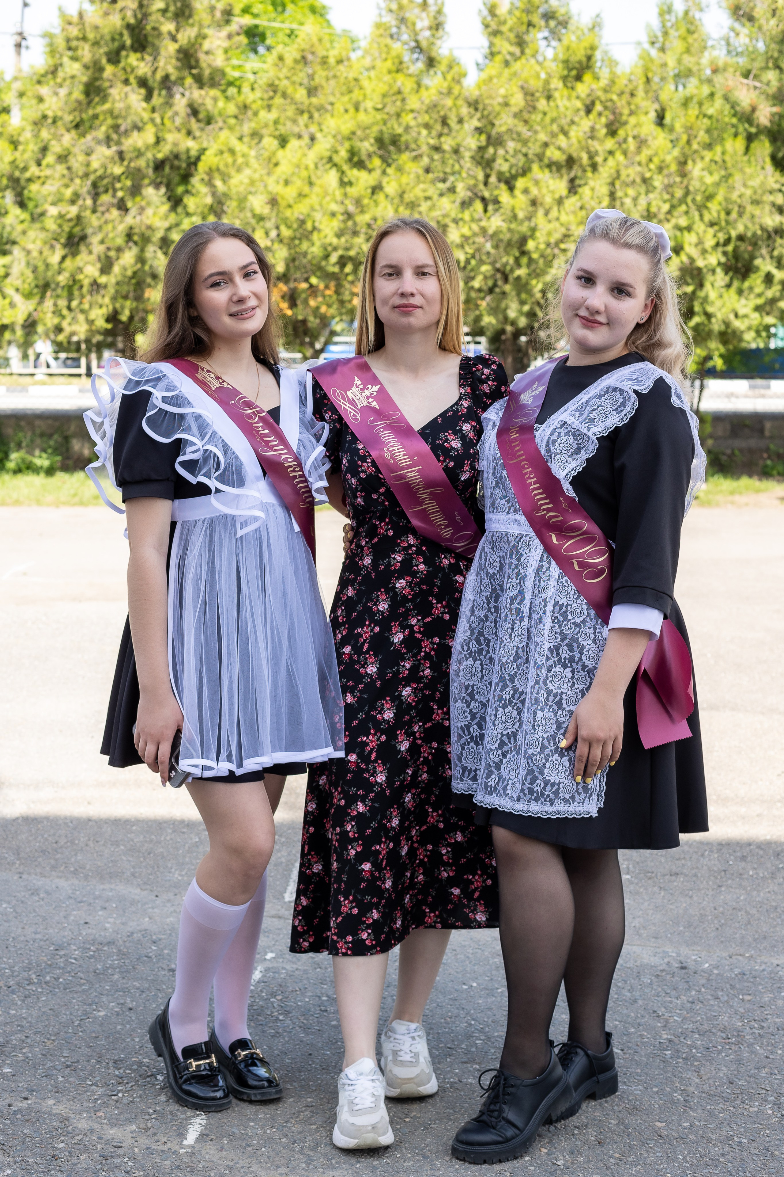 Последний звонок. Выпускные альбомы Майкоп, Краснодар Елена Золотарева