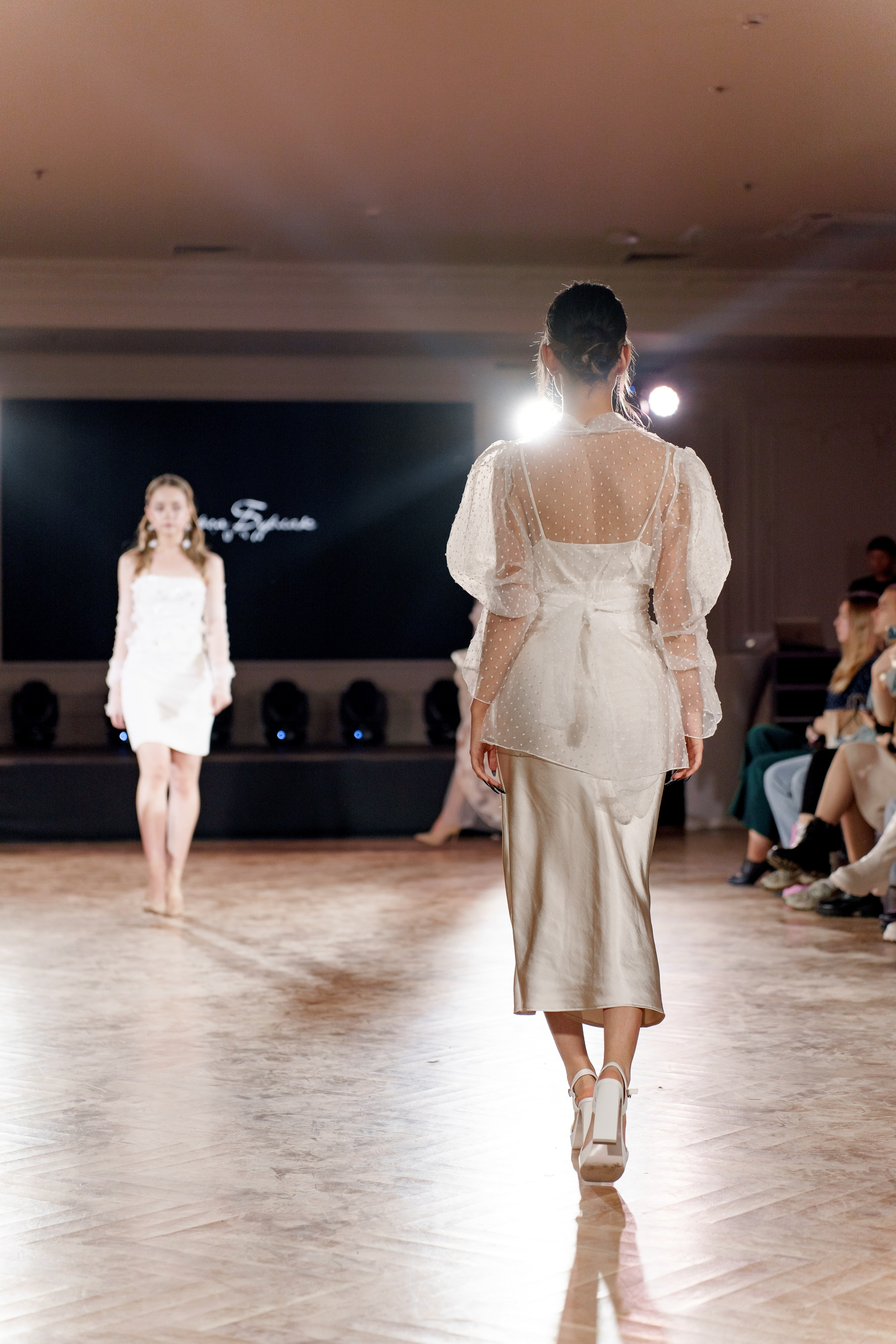 Выставка свадебных специалистов «Свадьба на 1000%». Свадебный фотограф в Санкт-Петербурге