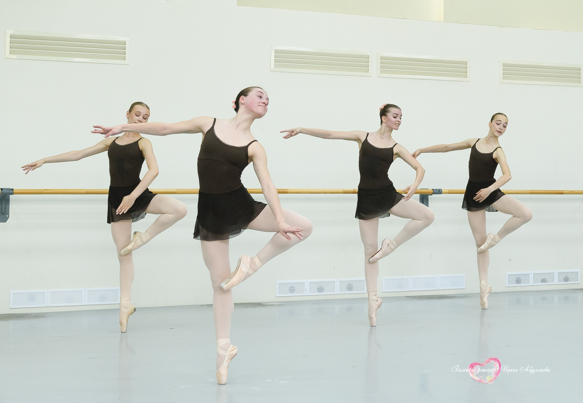 Госэкзамен выпускников МГХУ им. Лавровского — Девочки — 2025 г