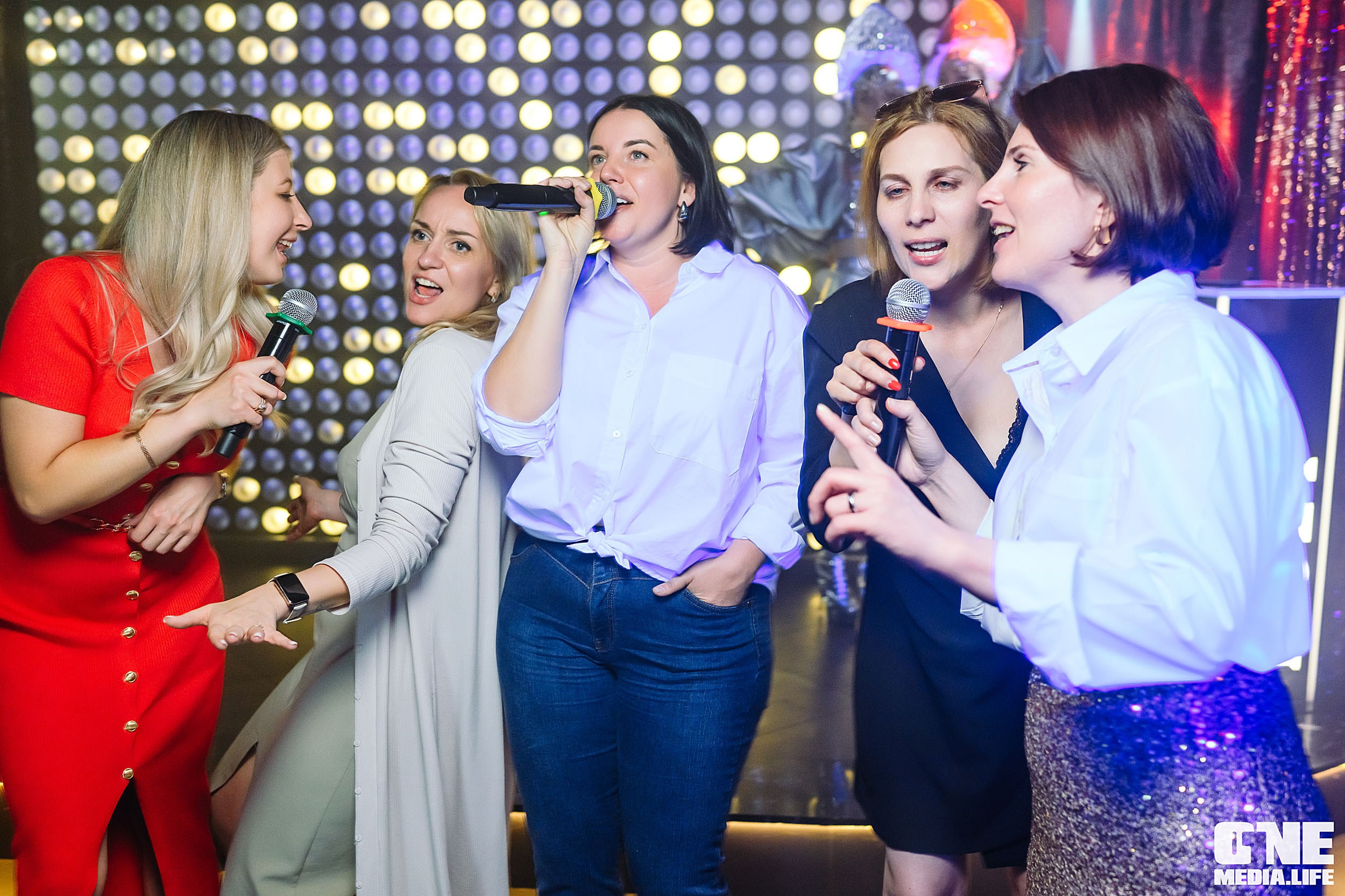 Фоторепортаж из караоке-клуба Эйфория. One Media Life: фоторепортажи, фотоотчеты с мероприятий и заведений