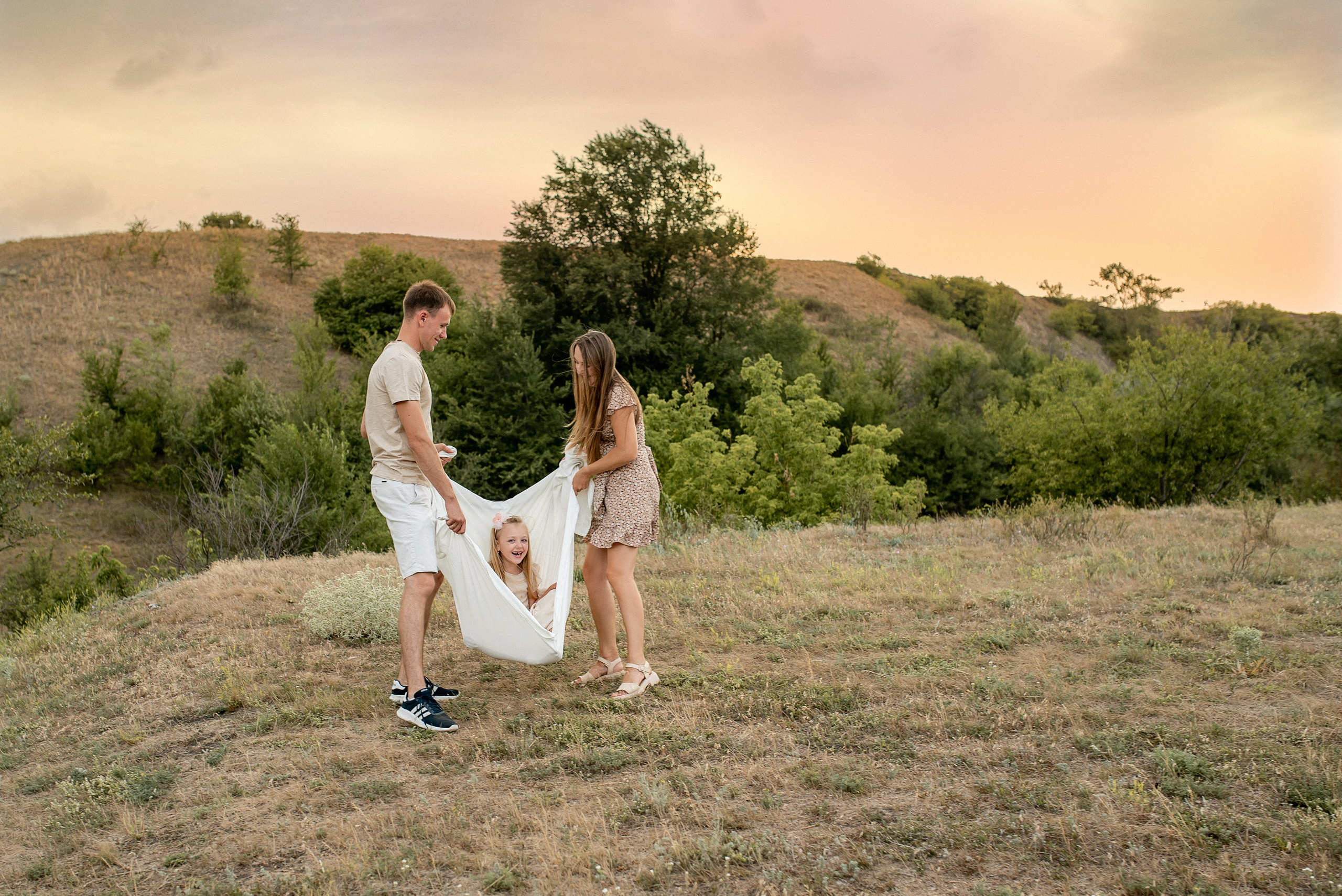 Семейная съемка на поляне 07.2024. Семейный и детский фотограф Наталья Горда