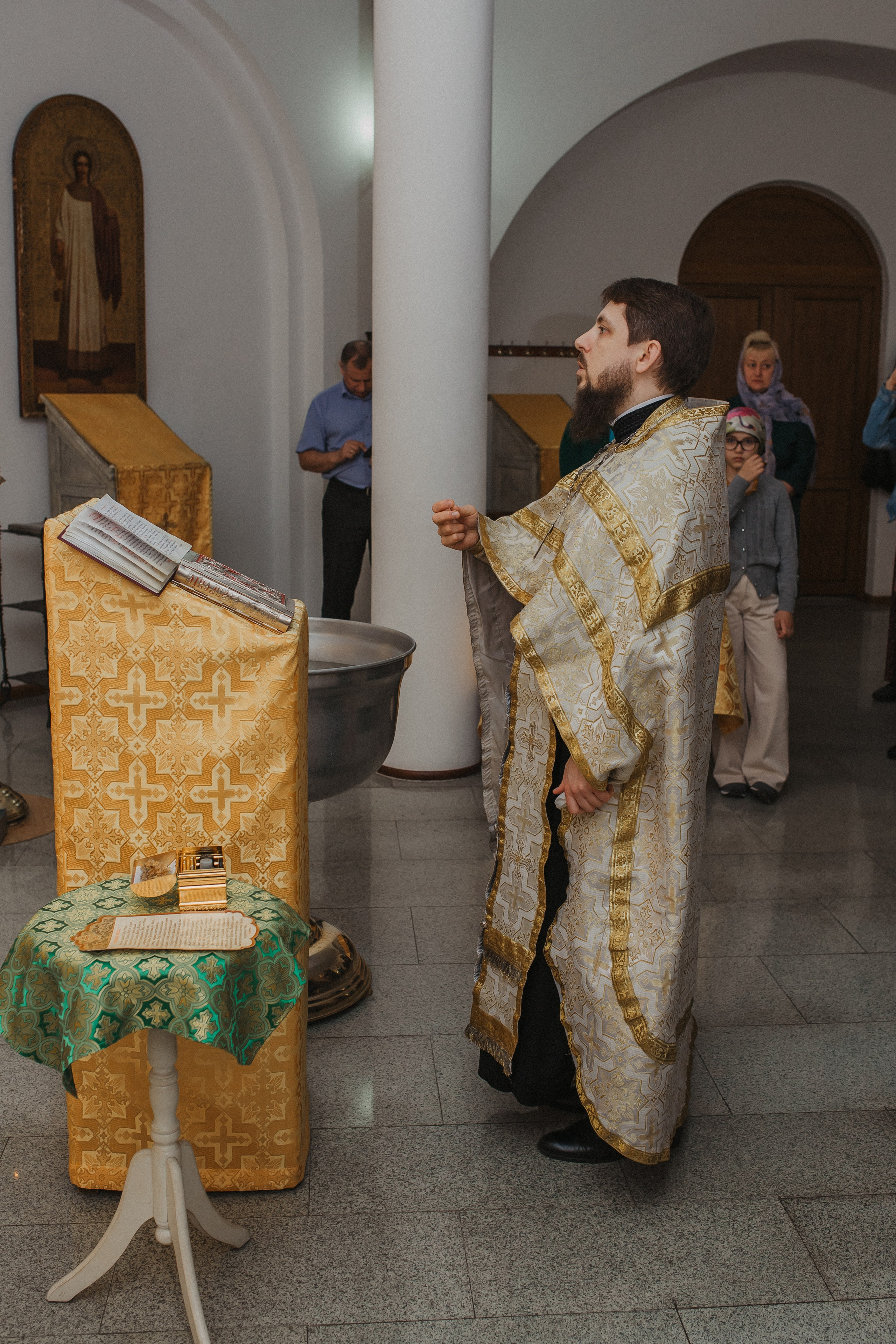 Крещение Матвей. Семейный и домашний фотограф в Москве и МО Королева Валерия