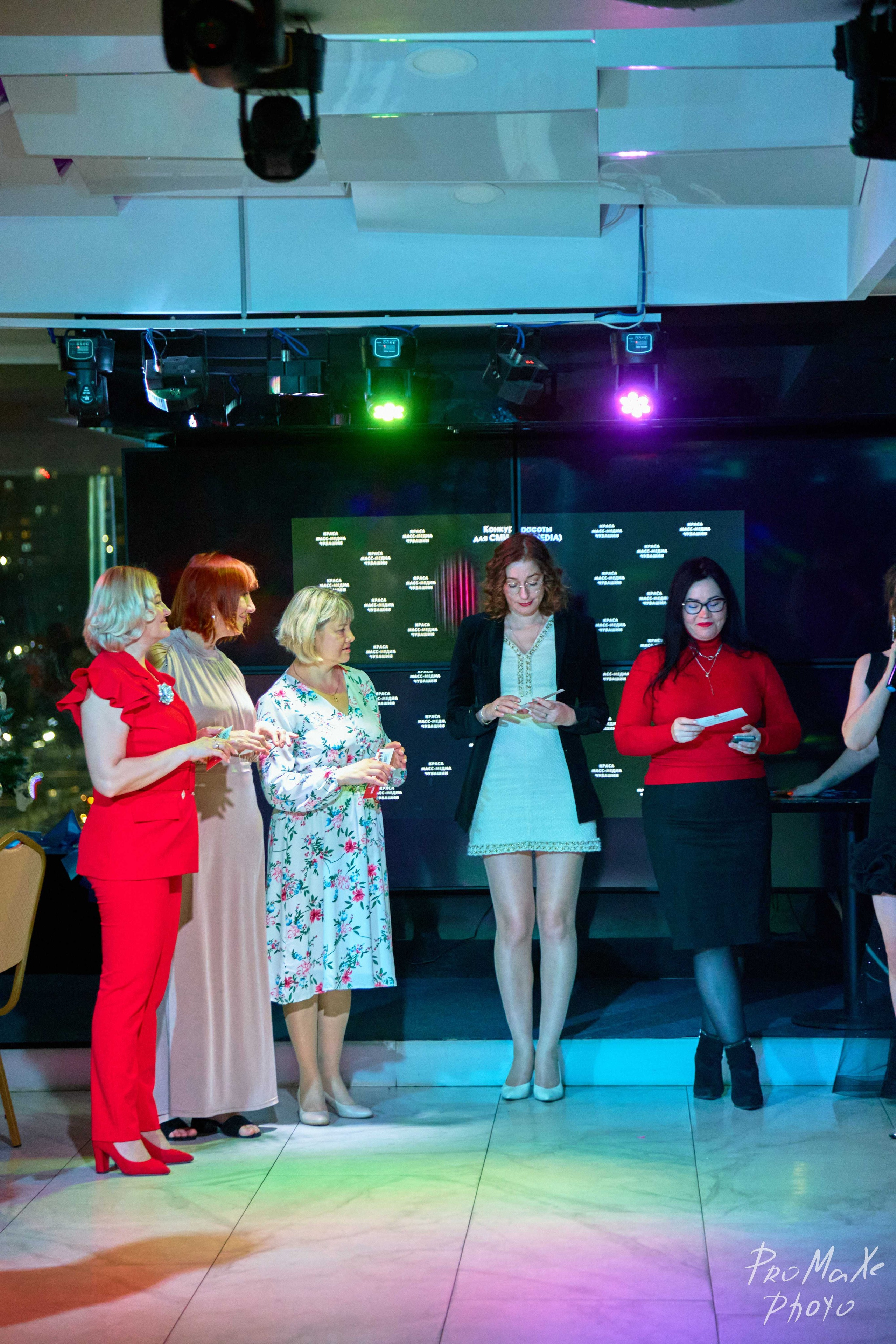 Зал КРАСА МАСС-МЕДИА ЧУВАШИИ. Владимир Суздалов (ProMaXe) — Портретный фотограф, тематические фотосессии в Чебоксарах