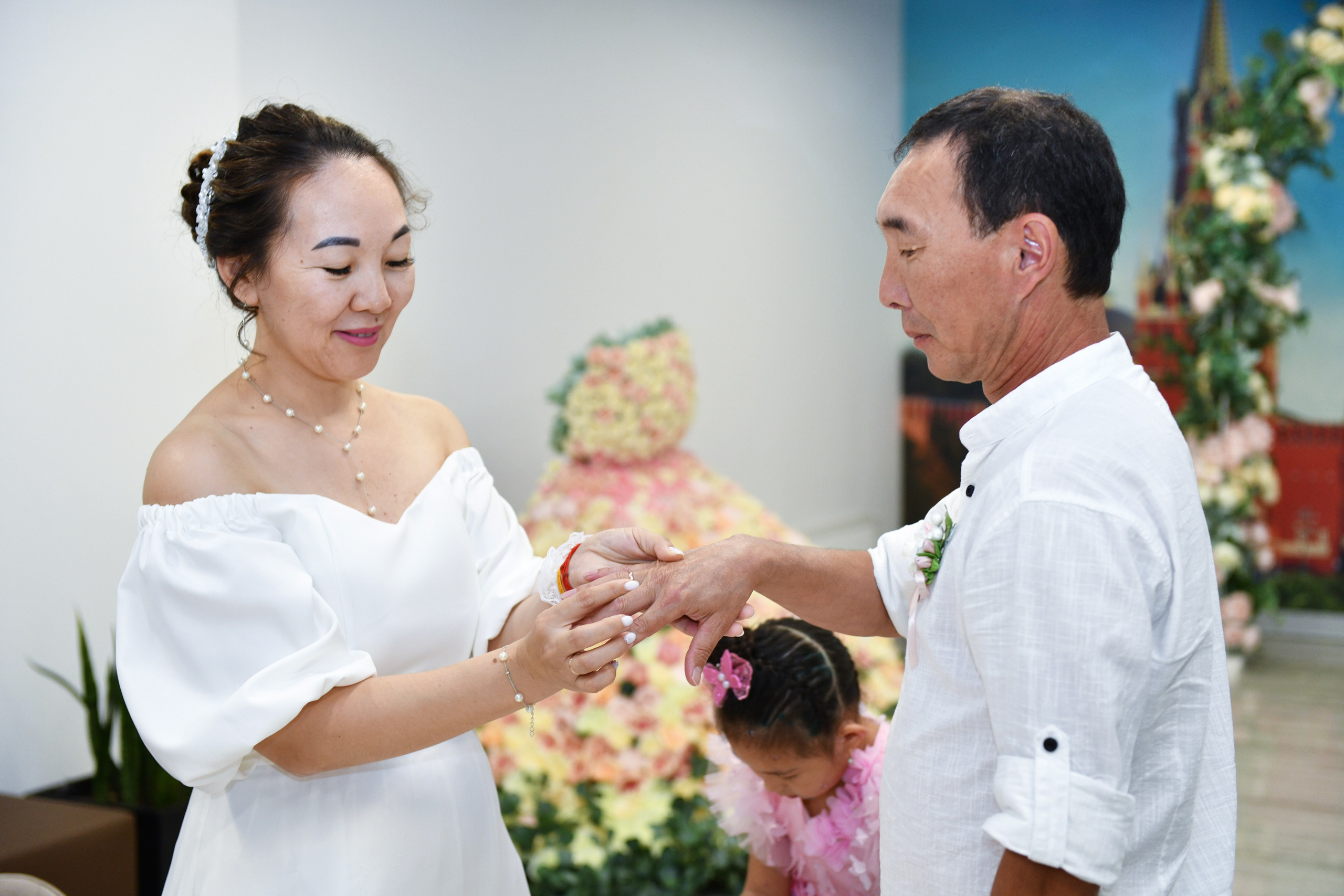 Регистрация брака в МФЦ Ногалы и Олега. Свадебный и портретный фотограф в Москве Галина Борисова
