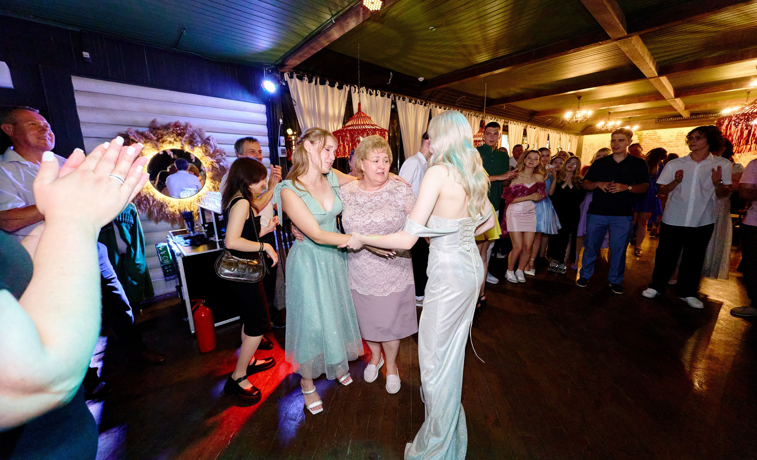 Выпускной 35 Сош. Фотограф Выпускные альбомы Таганрог Сергей Коробченко