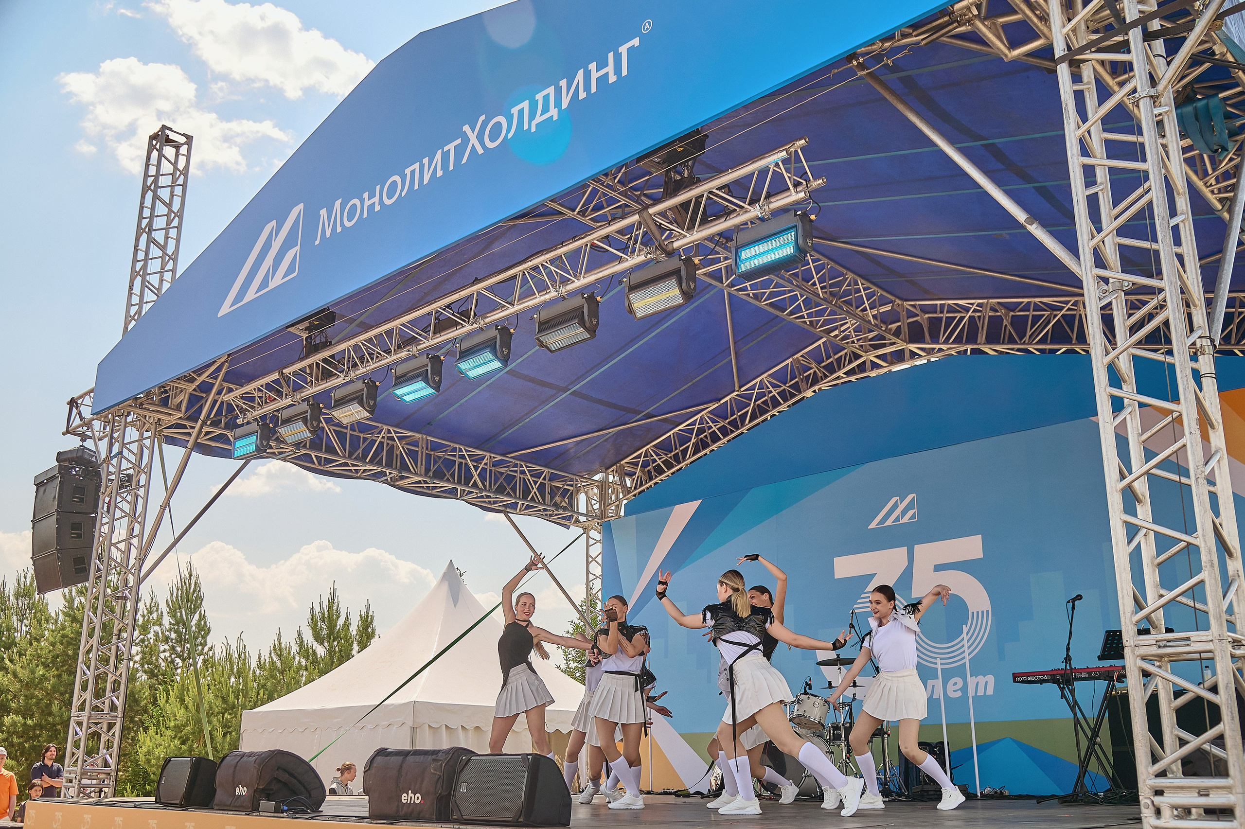 Монолитхолдинг — Емельяновское озеро. Фотограф Яковлев Роман — Красноярск