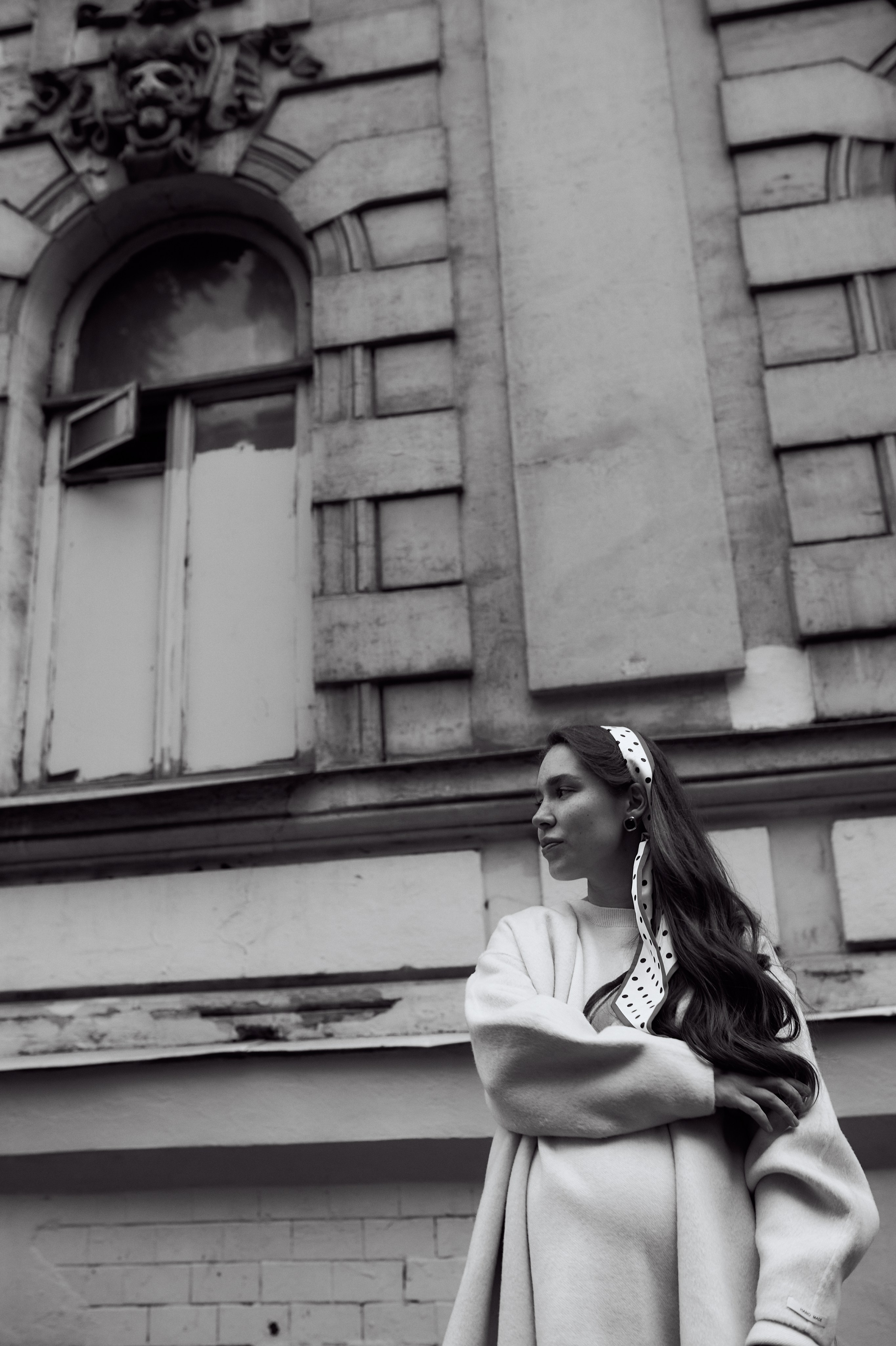 Оля на прогулке по городу. Семейный и свадебный lifestyle-фотограф в Москве Мария Петрова