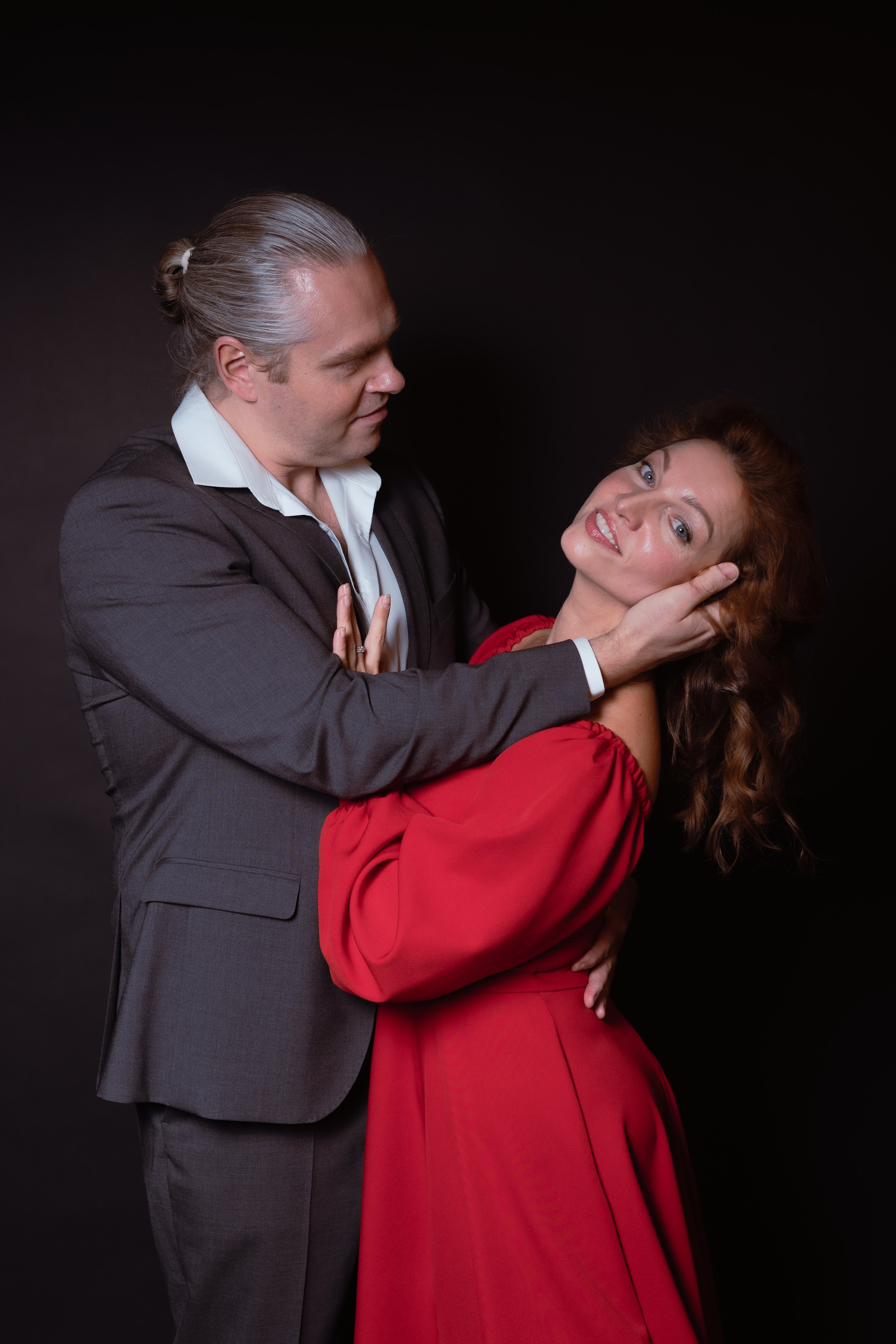 Николай и Евгения. Фотограф Julia Milton | Портреты, съемки для маркетплейсов, лавстори, съёмка беременности в Санкт-Петербурге. Обучение фотографии в Спб очно